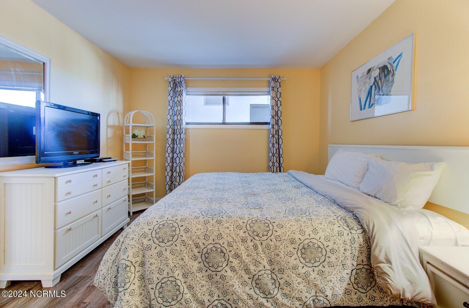 1615 Lake Park Boulevard Unit 808 Property Photo 14