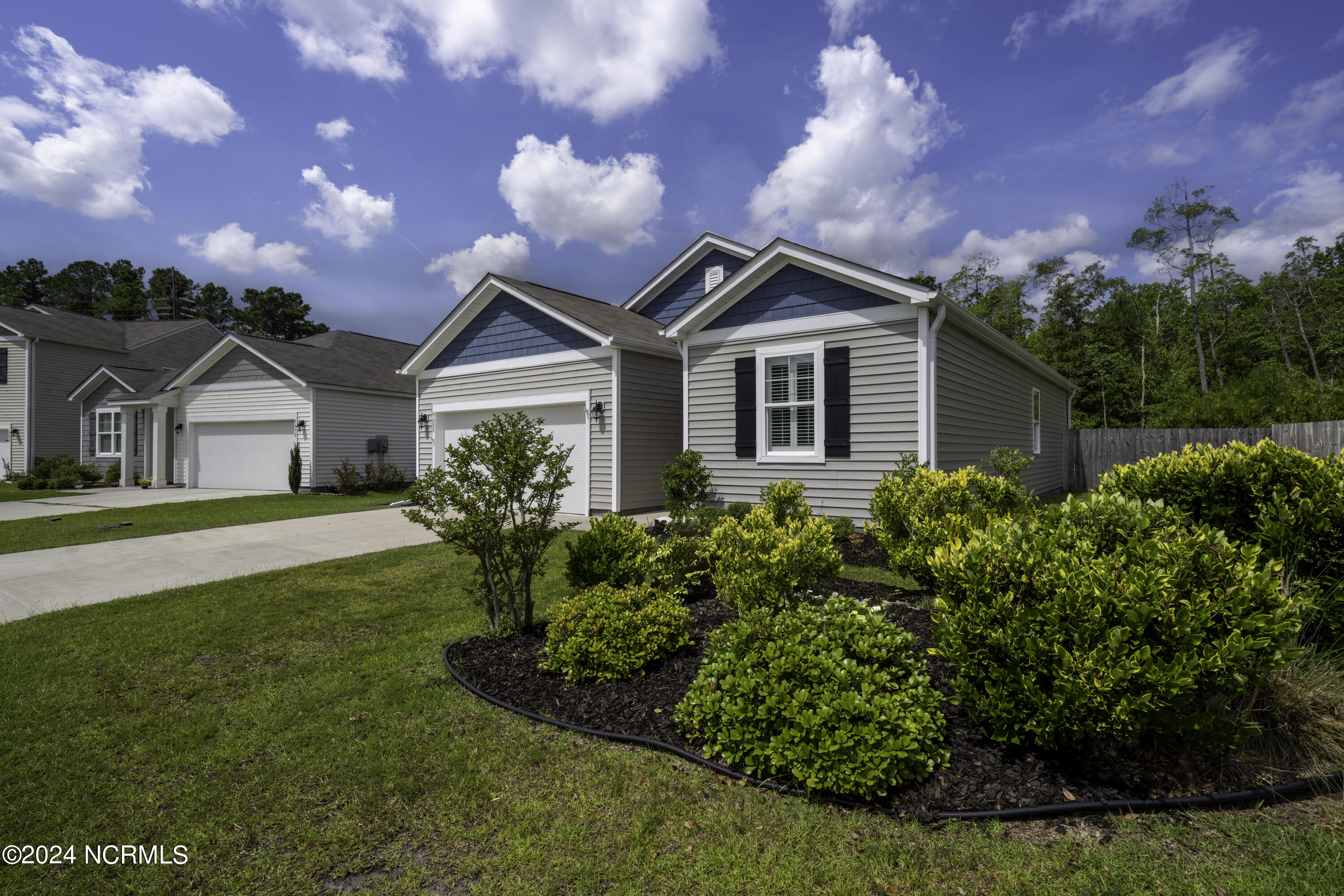 9688 Woodriff Circle Property Photo 3