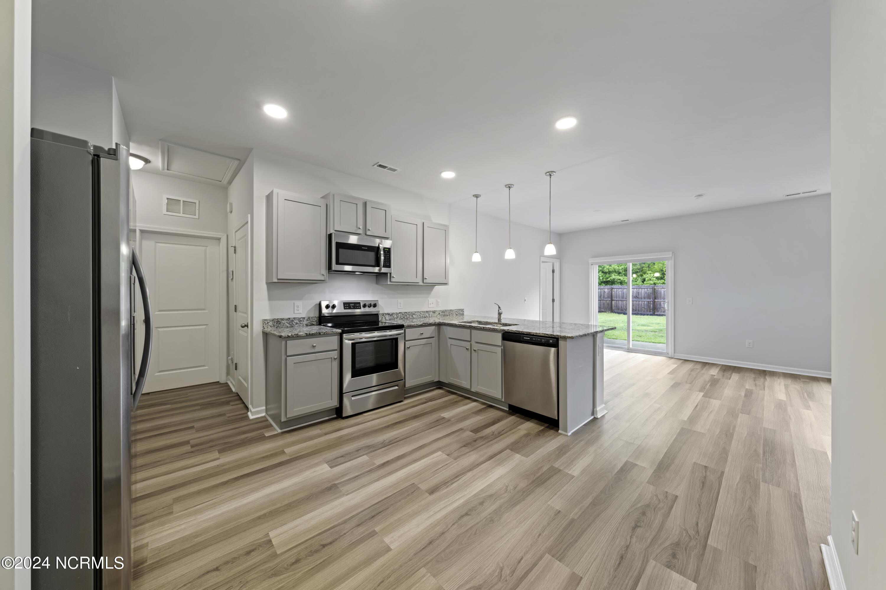 9688 Woodriff Circle Property Photo 13
