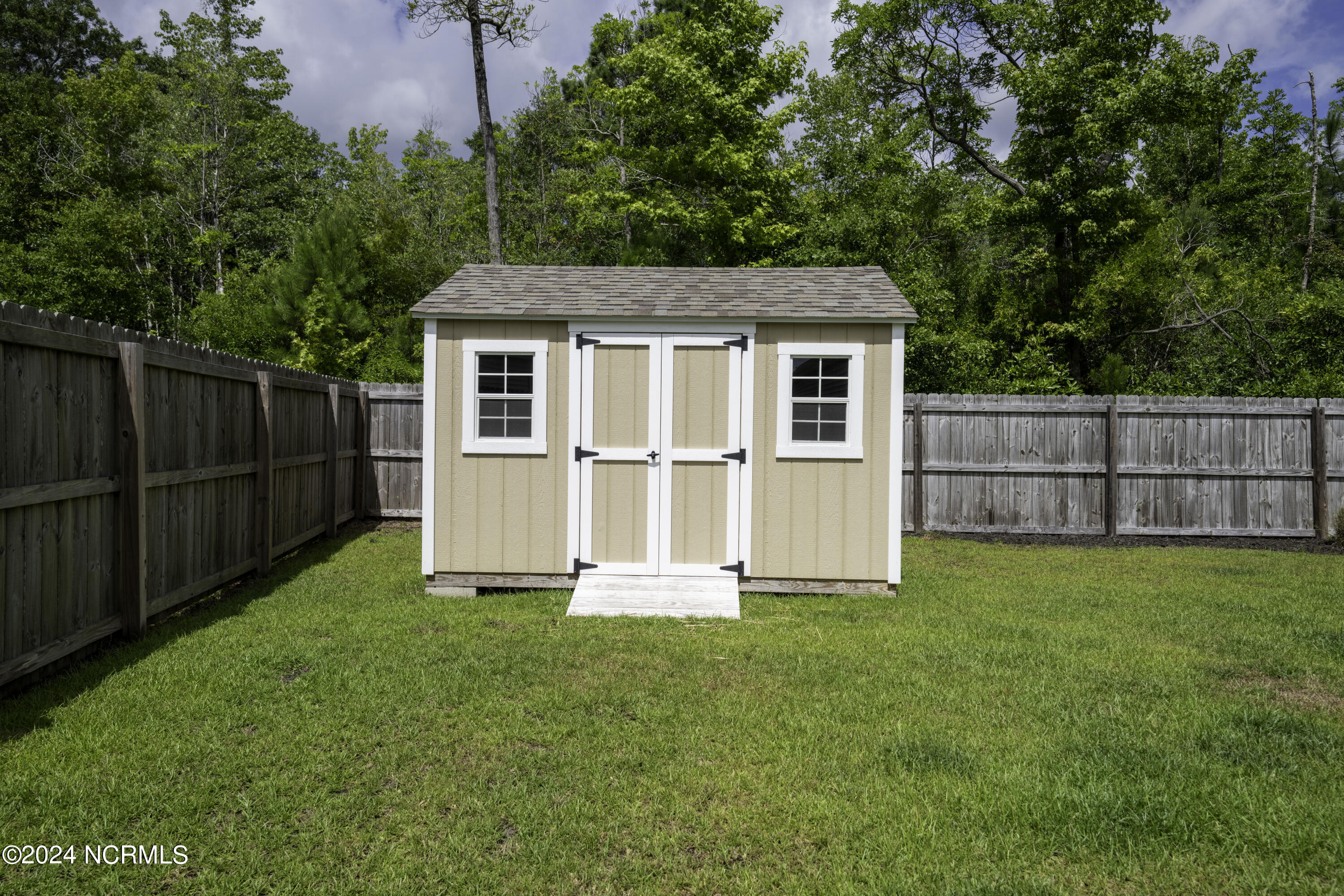9688 Woodriff Circle Property Photo 33