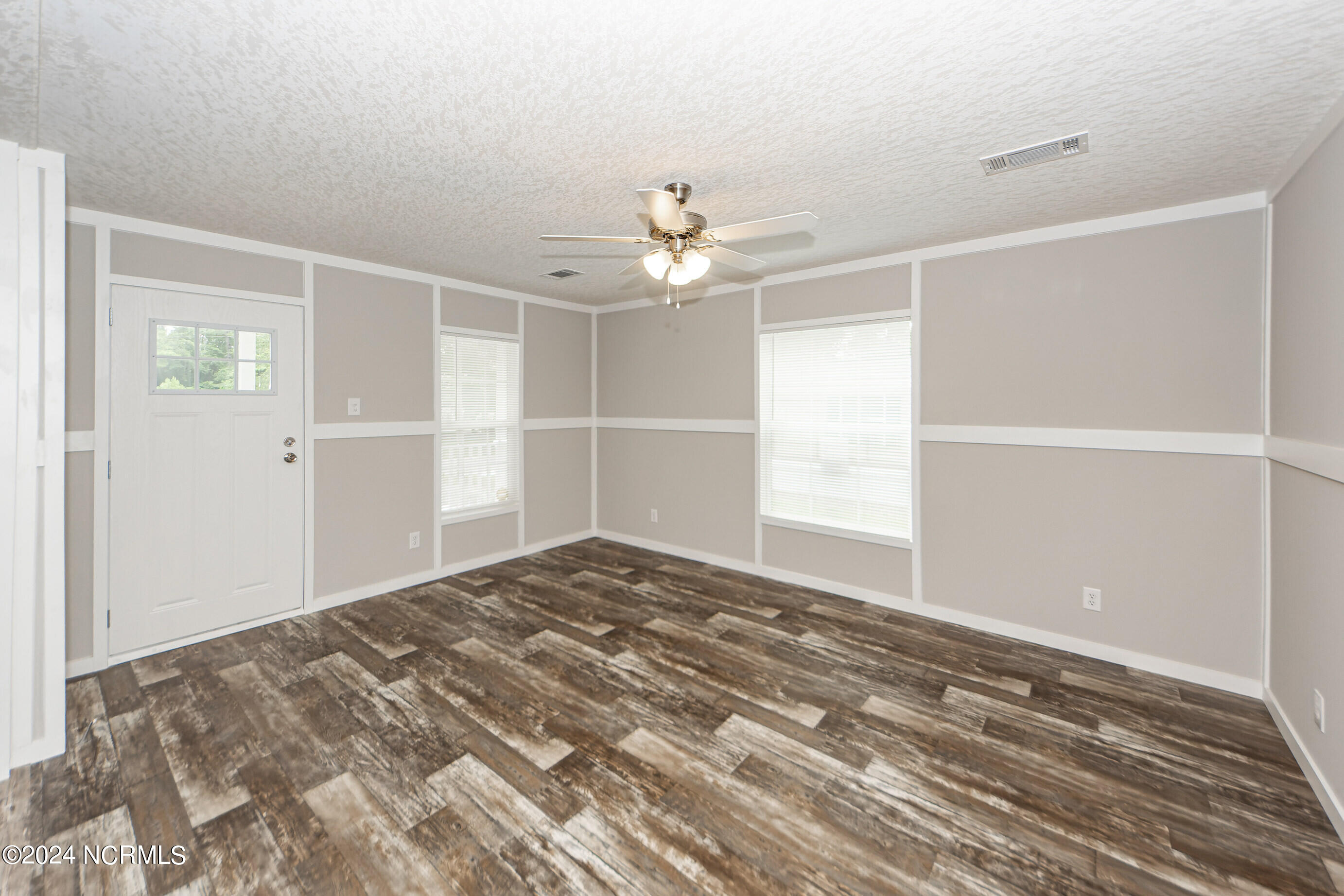 6751 Lewis Drive Property Photo 9