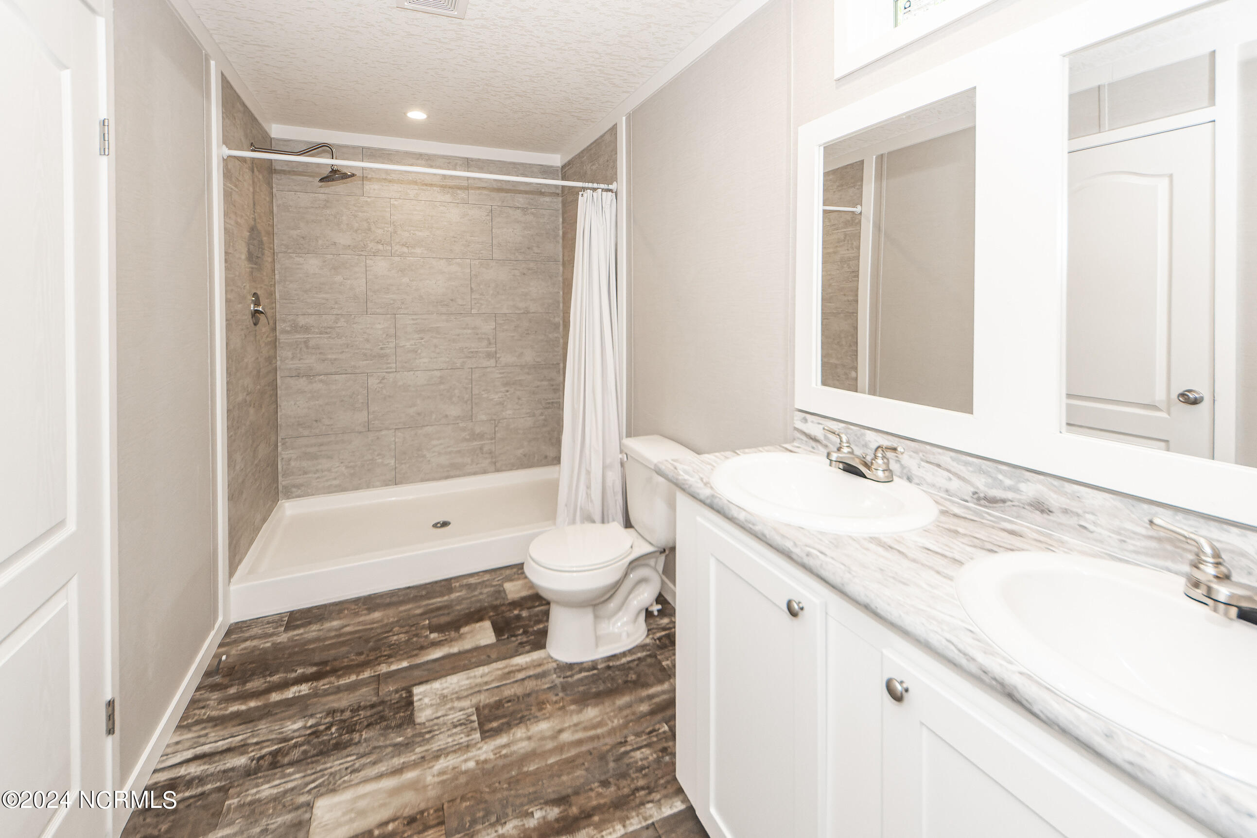 6751 Lewis Drive Property Photo 17