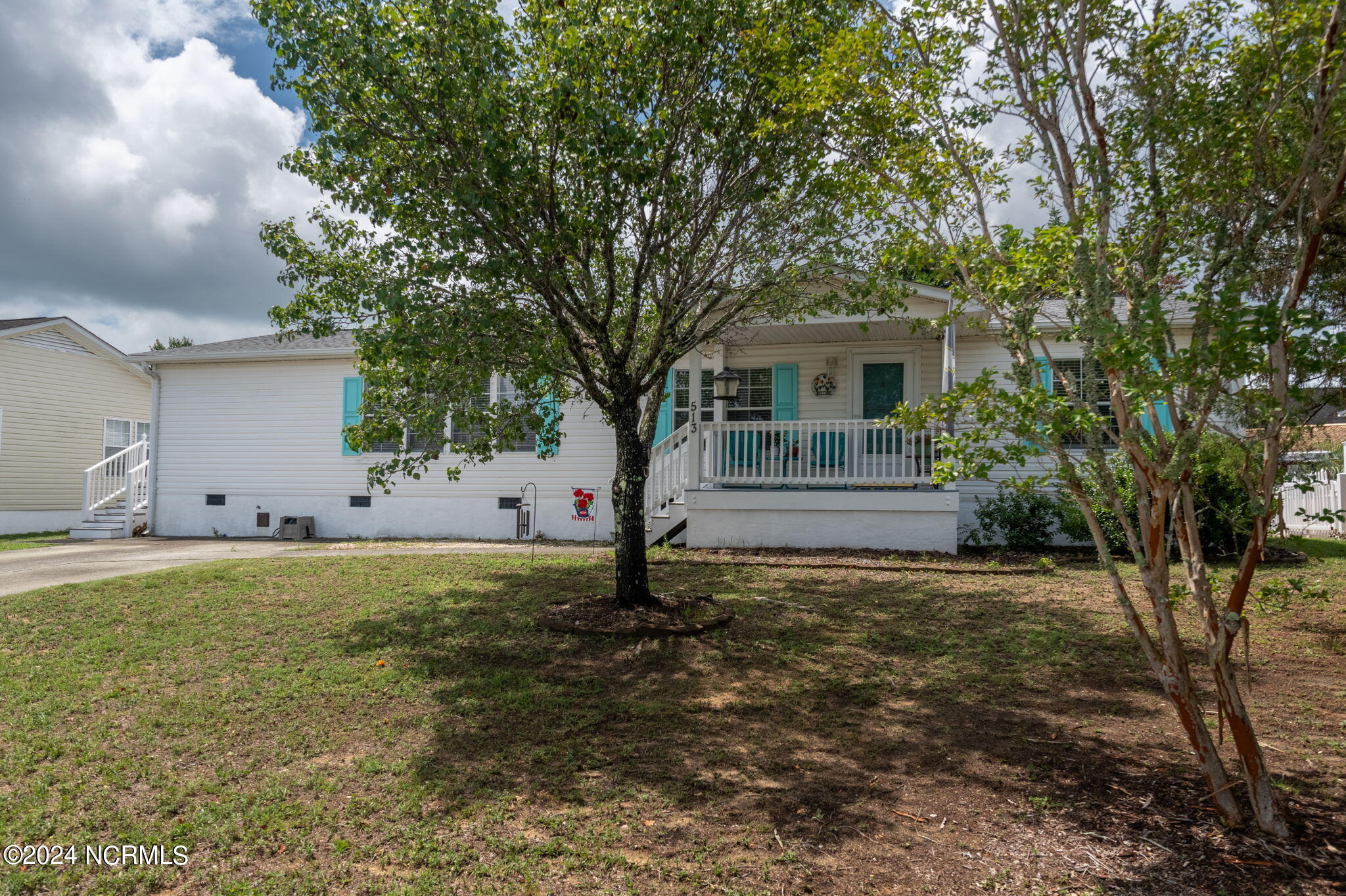 513 Capeside Drive Property Photo 1