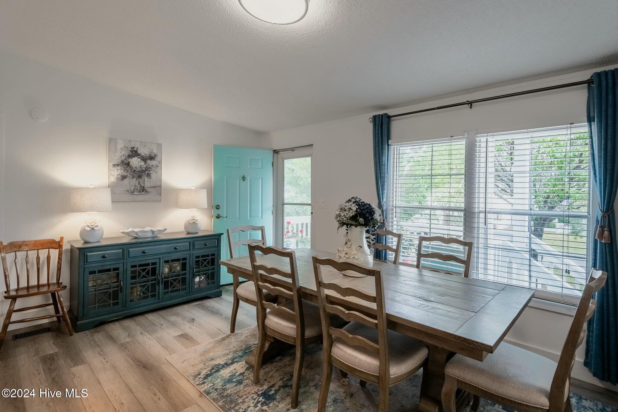 513 Capeside Drive Property Photo 10