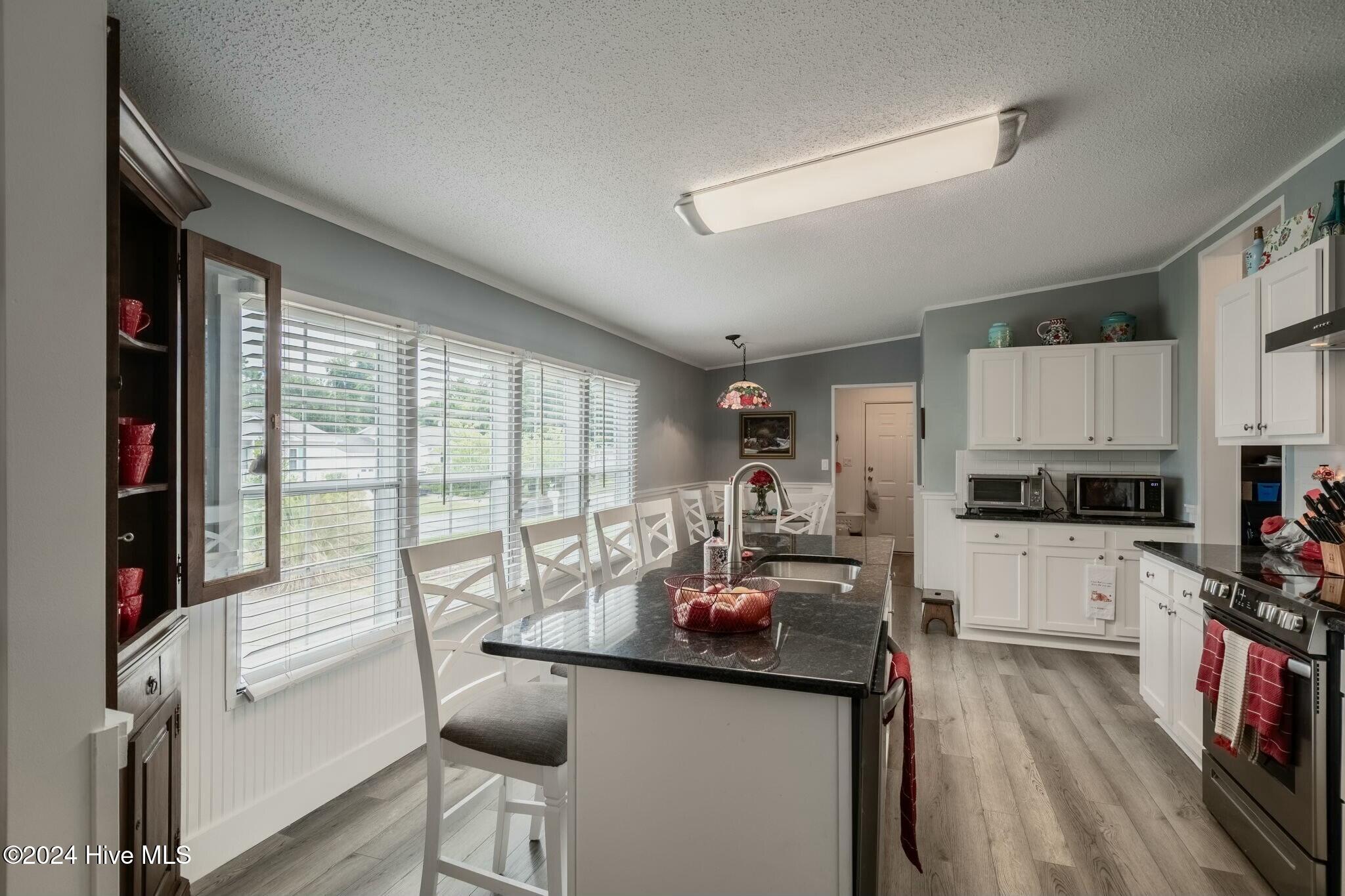 513 Capeside Drive Property Photo 11