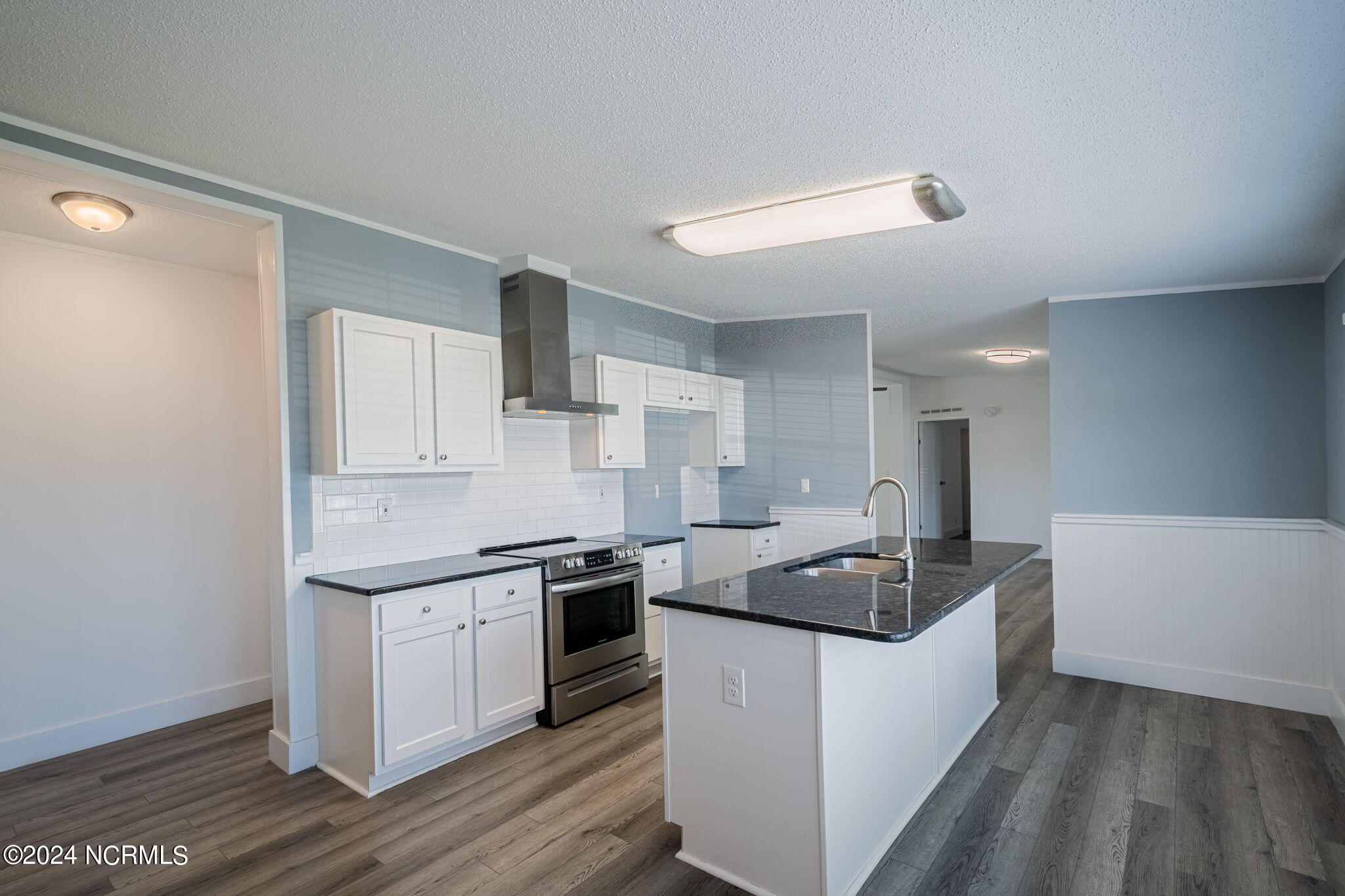 513 Capeside Drive Property Photo 17