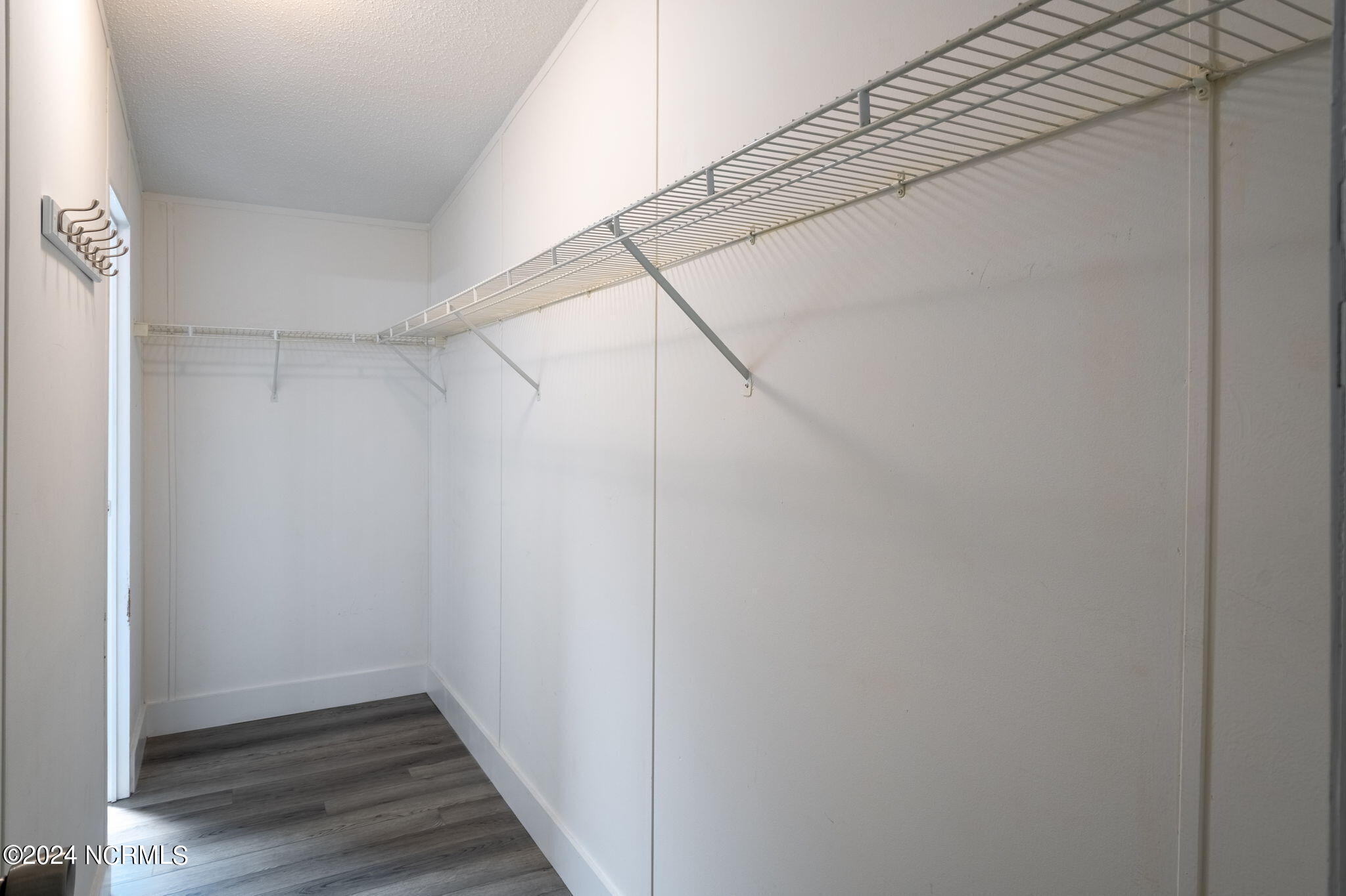 513 Capeside Drive Property Photo 25