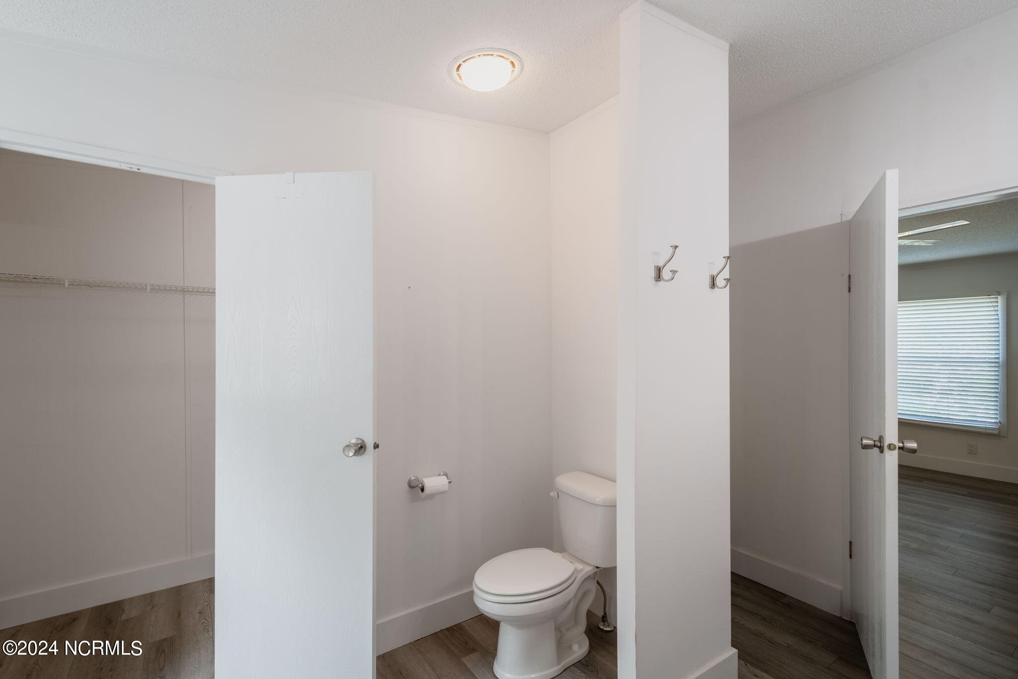 513 Capeside Drive Property Photo 28