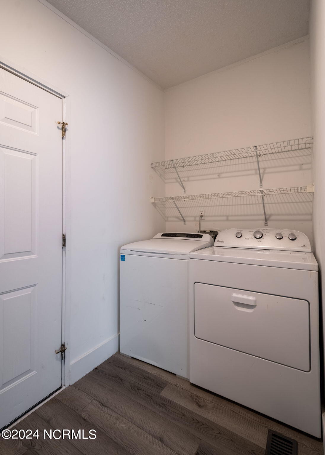 513 Capeside Drive Property Photo 36