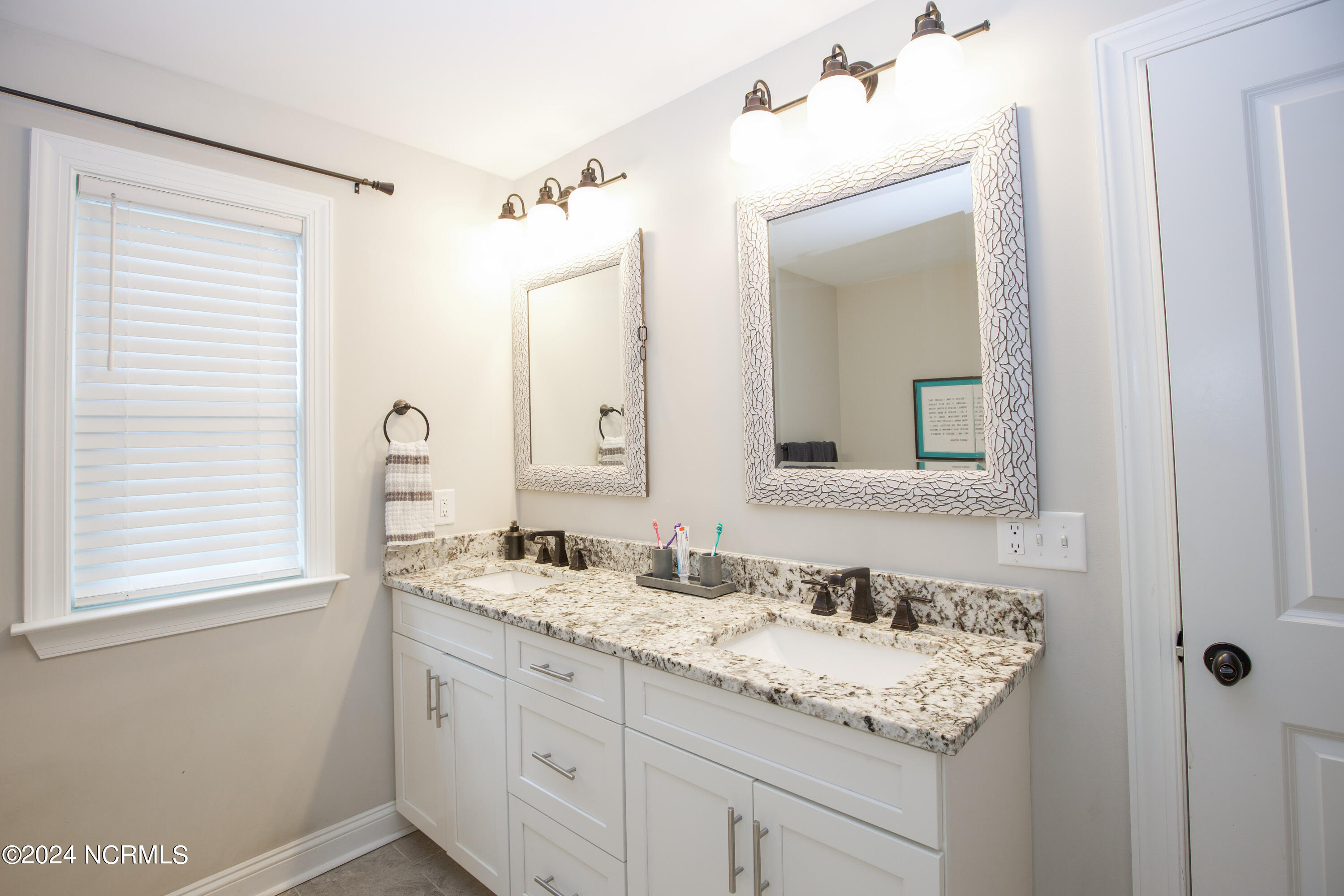 610 W Maine Avenue Property Photo 54