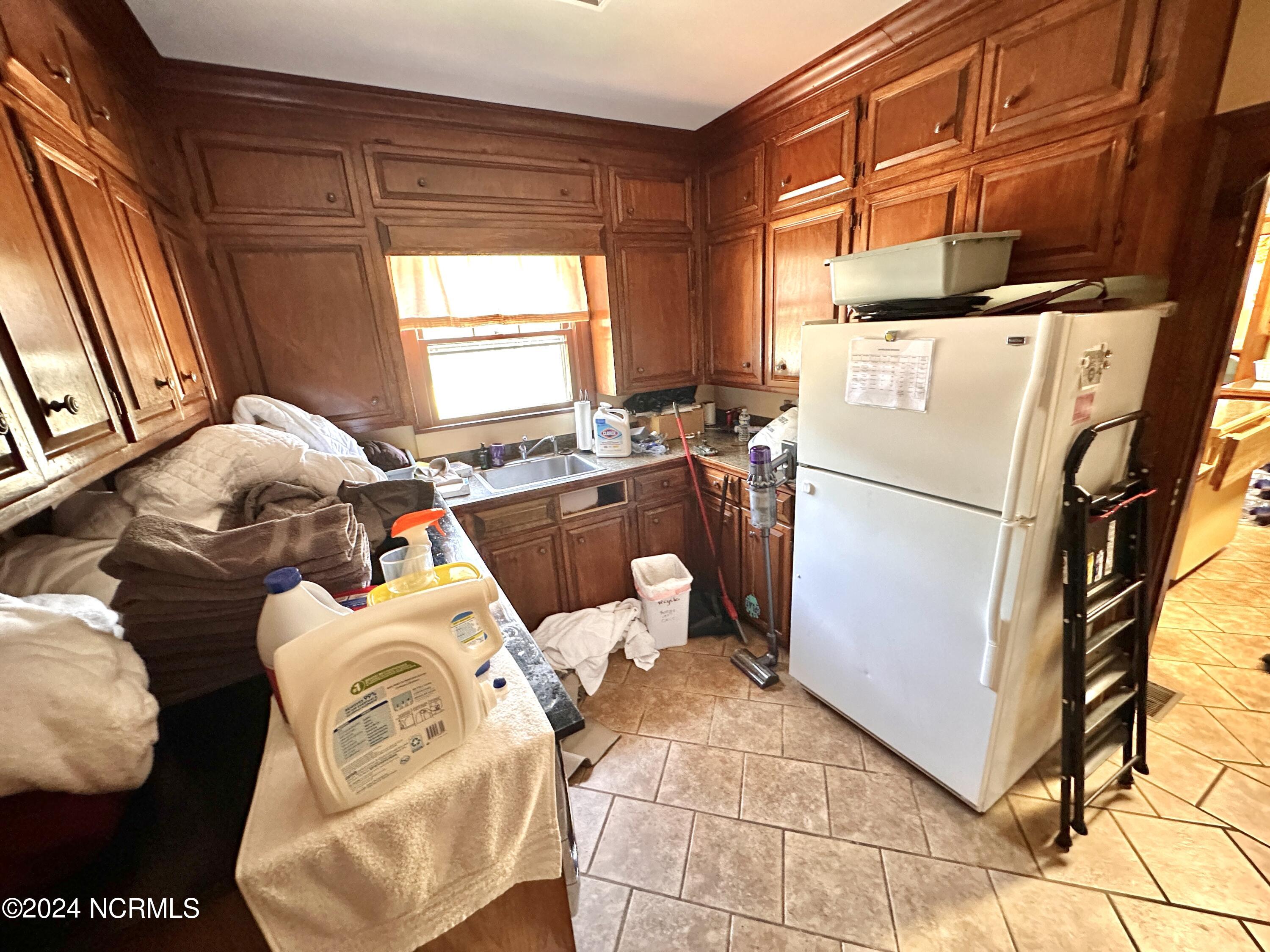 615 College Street Property Photo 40