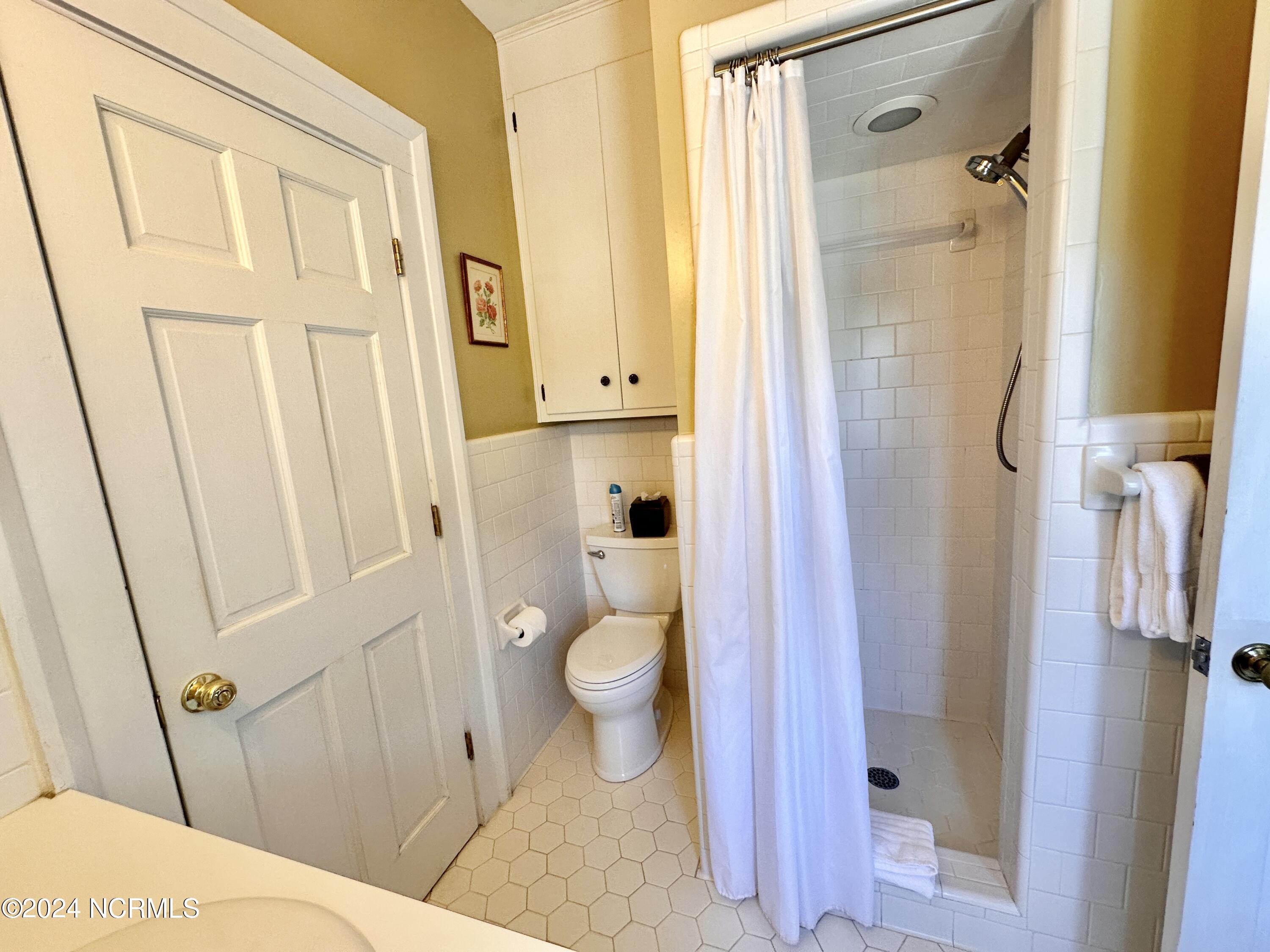 615 College Street Property Photo 52