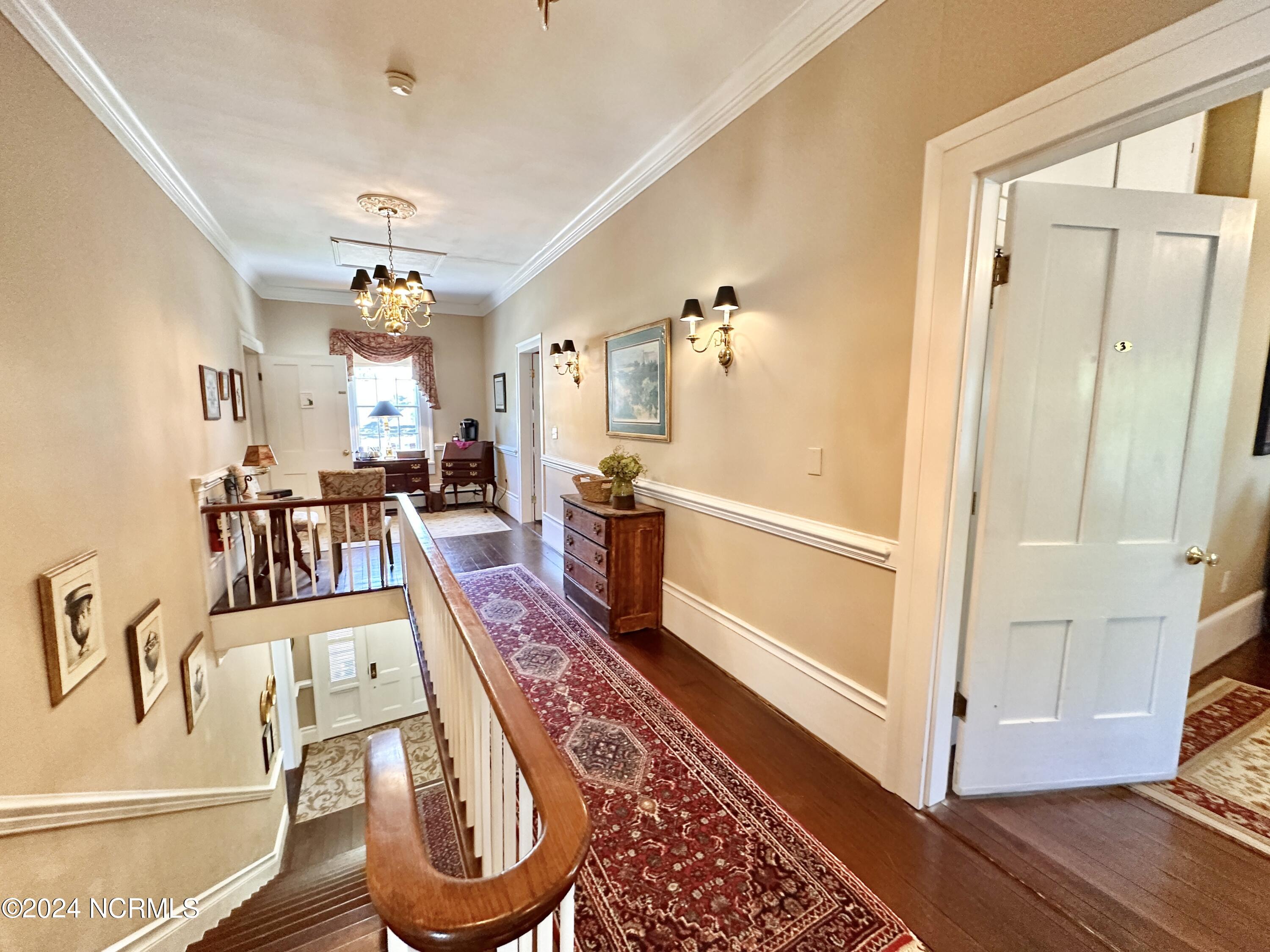 615 College Street Property Photo 54