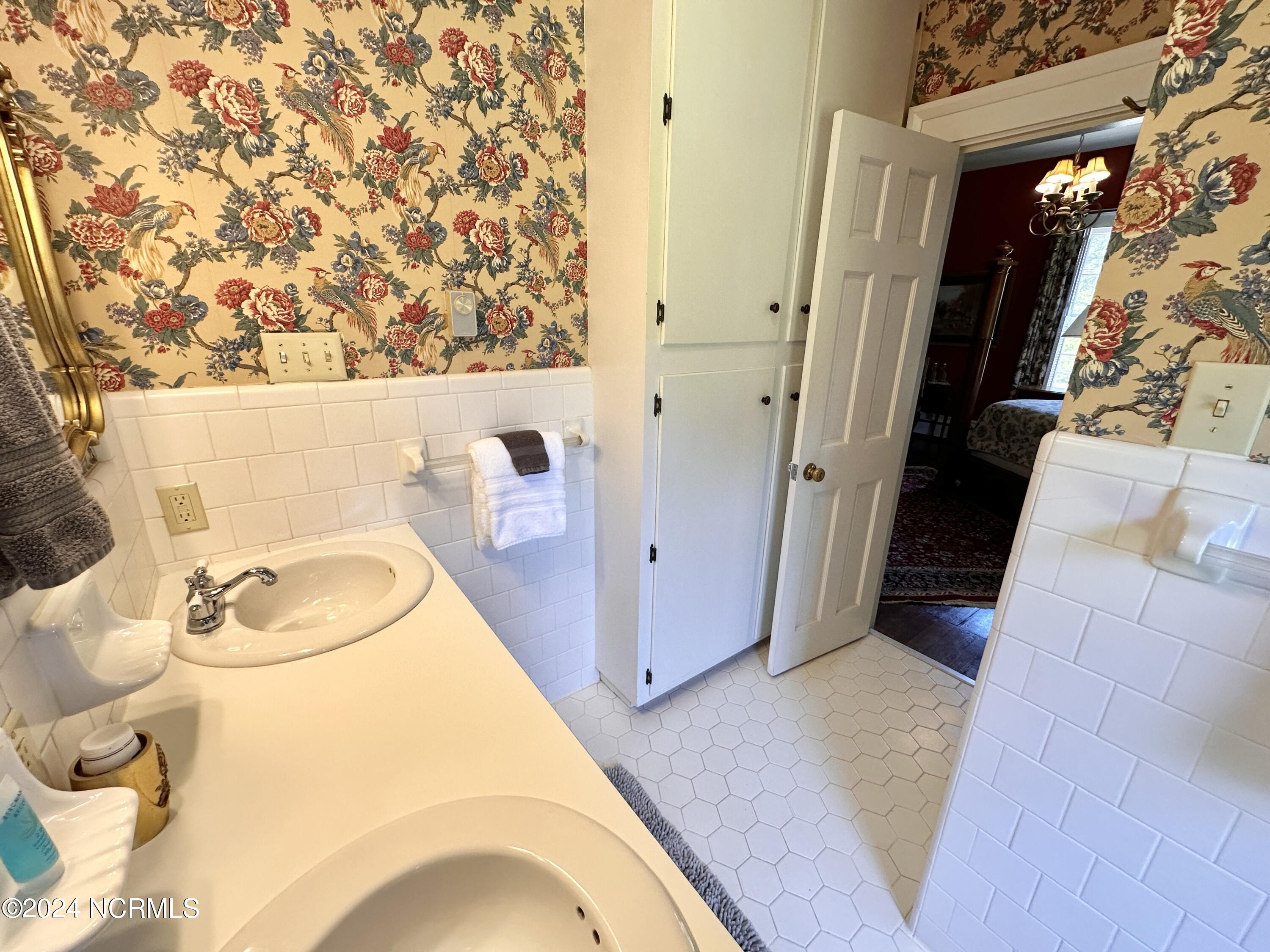 615 College Street Property Photo 72