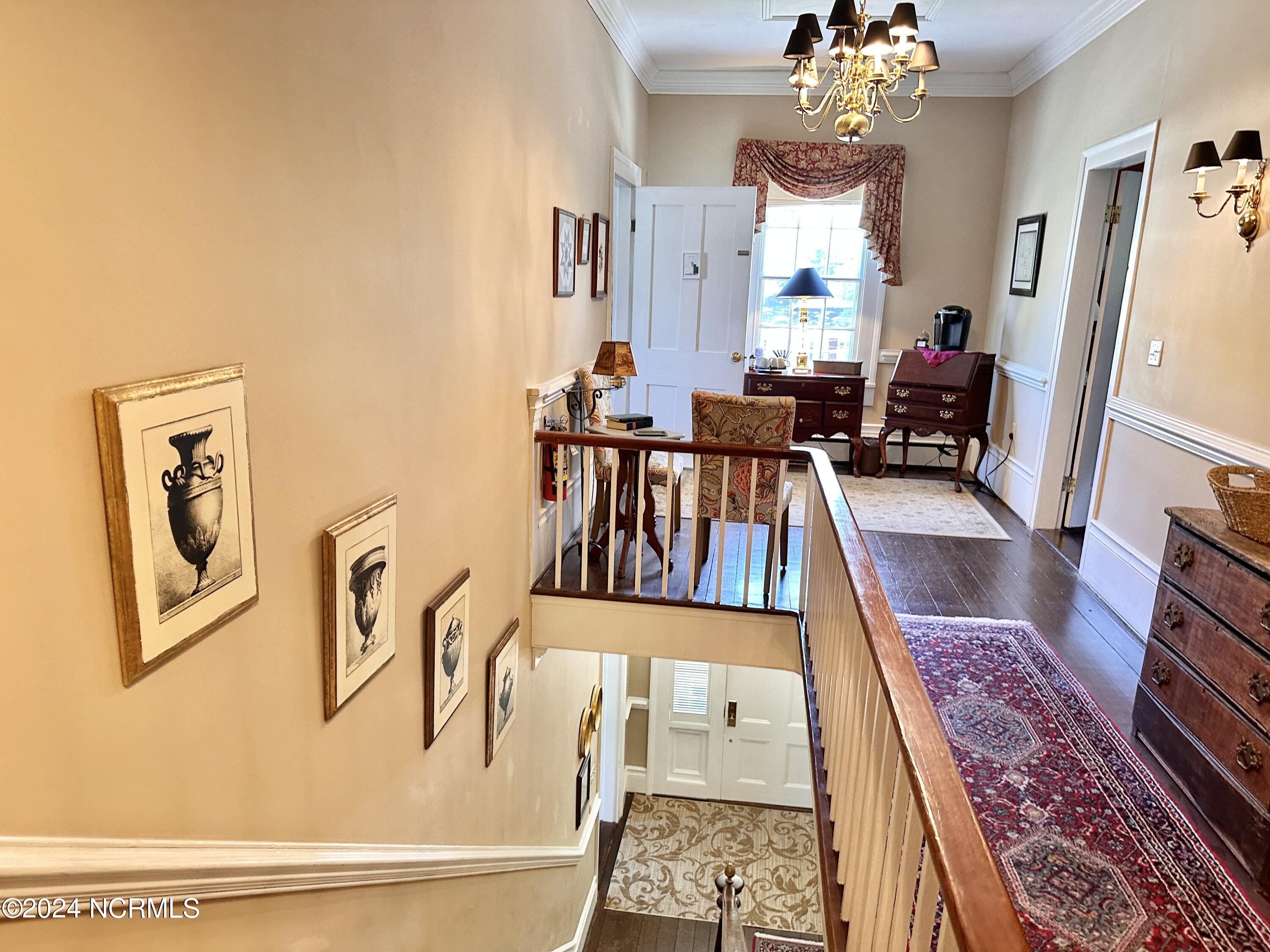 615 College Street Property Photo 78