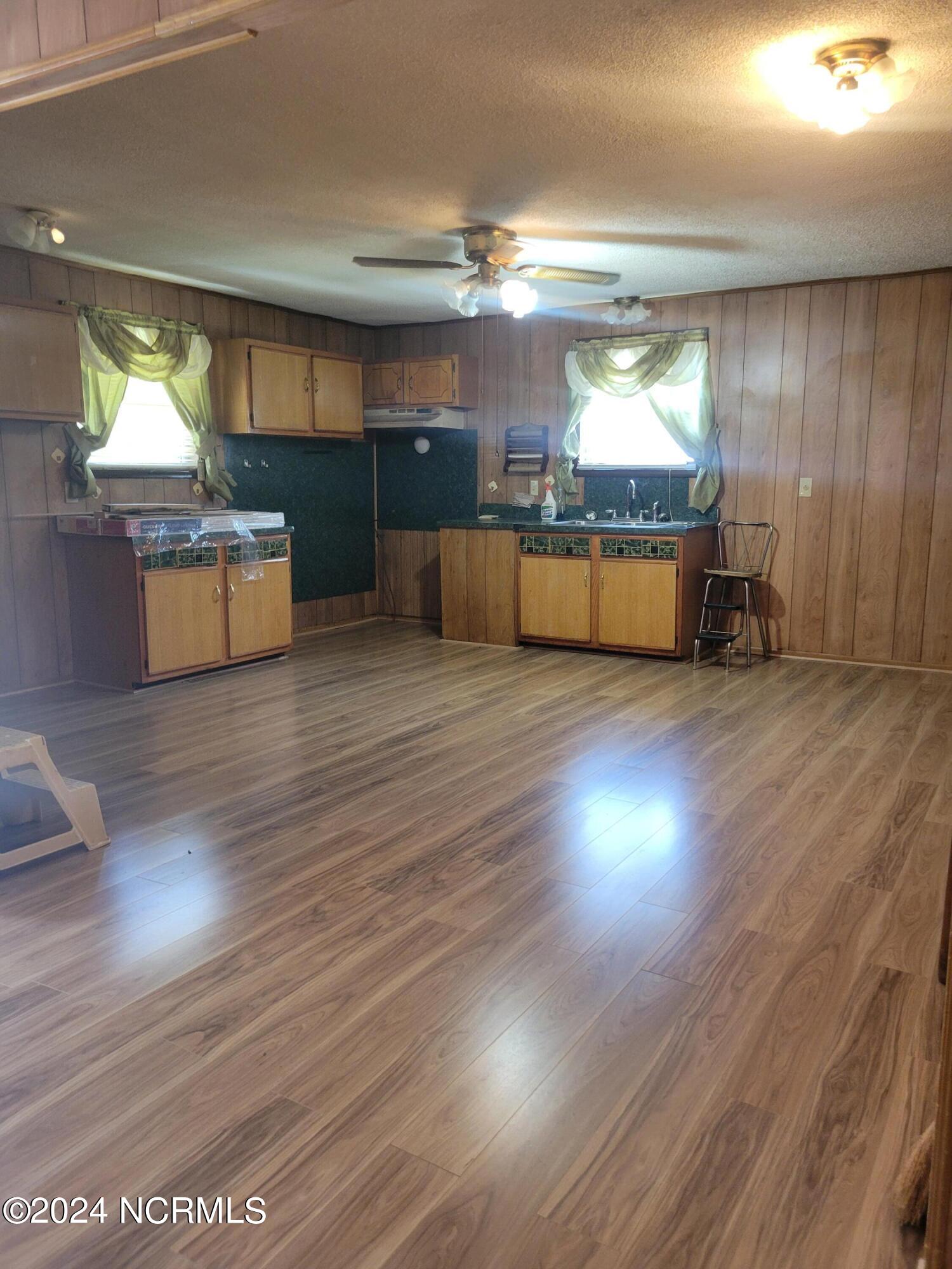 108 Crestwood Lane Property Photo 10