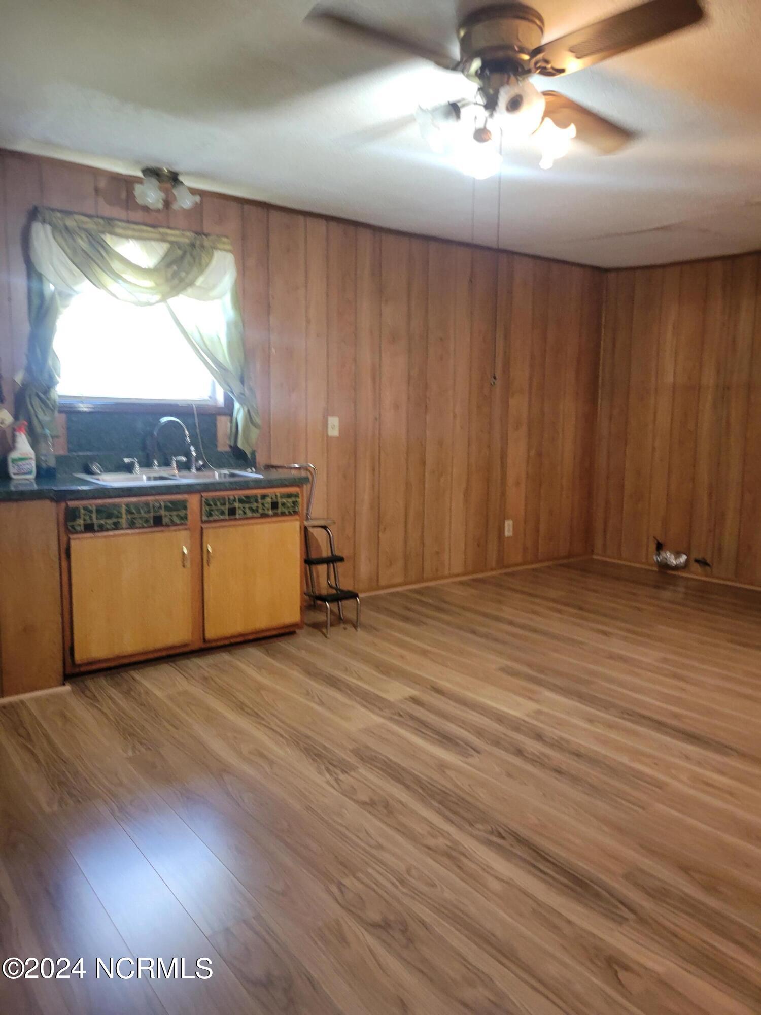 108 Crestwood Lane Property Photo 11
