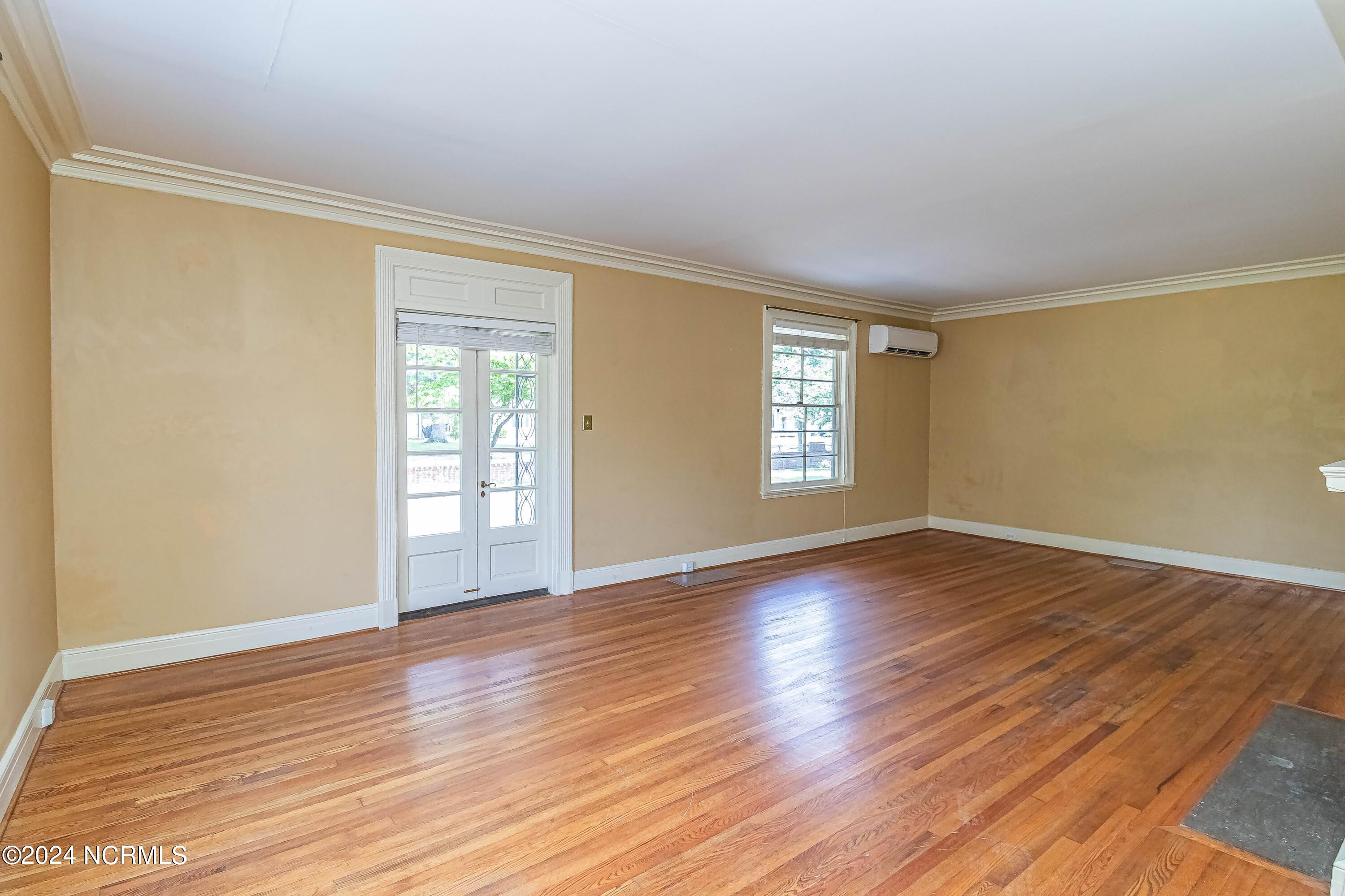 1108 E Pine Street Property Photo