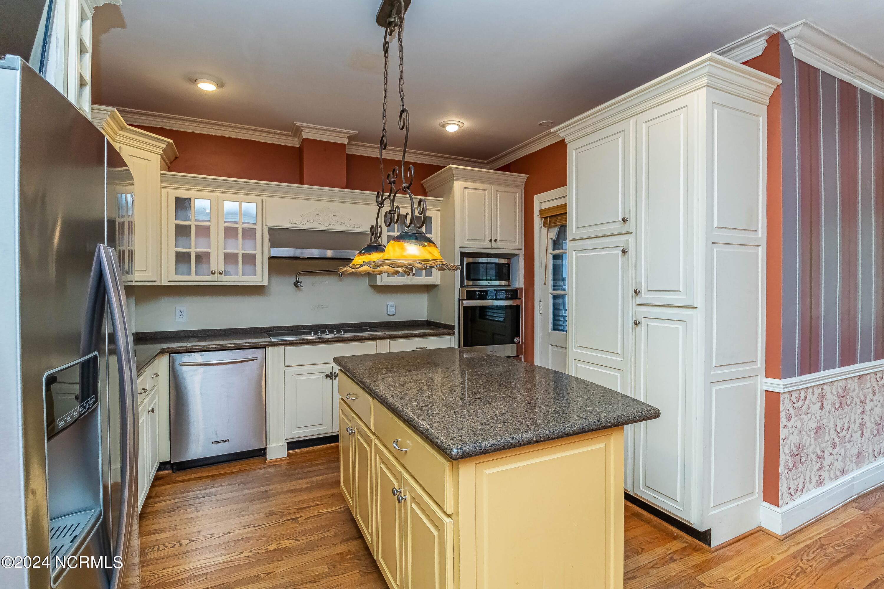 1108 E Pine Street Property Photo 25