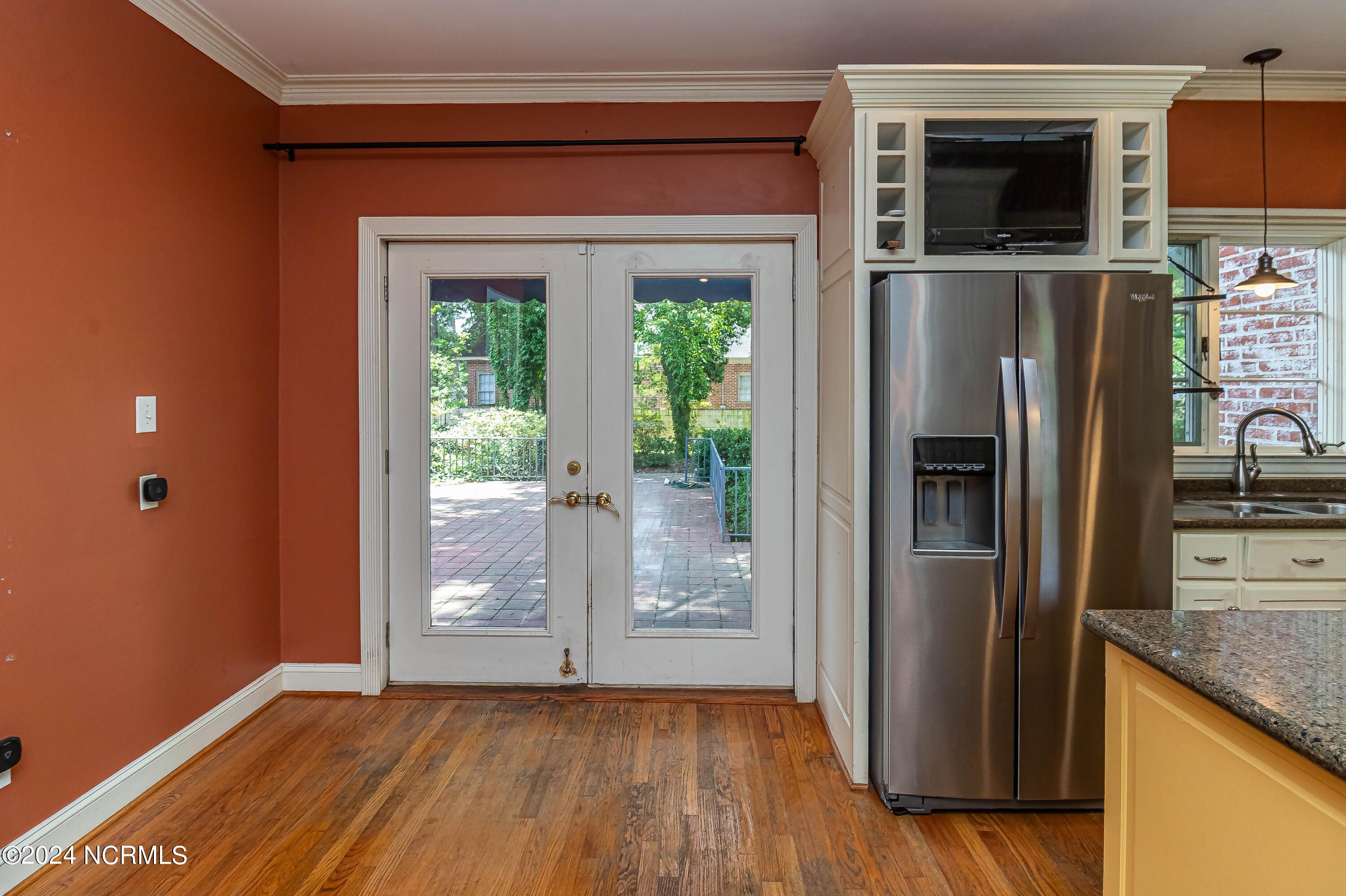 1108 E Pine Street Property Photo 26