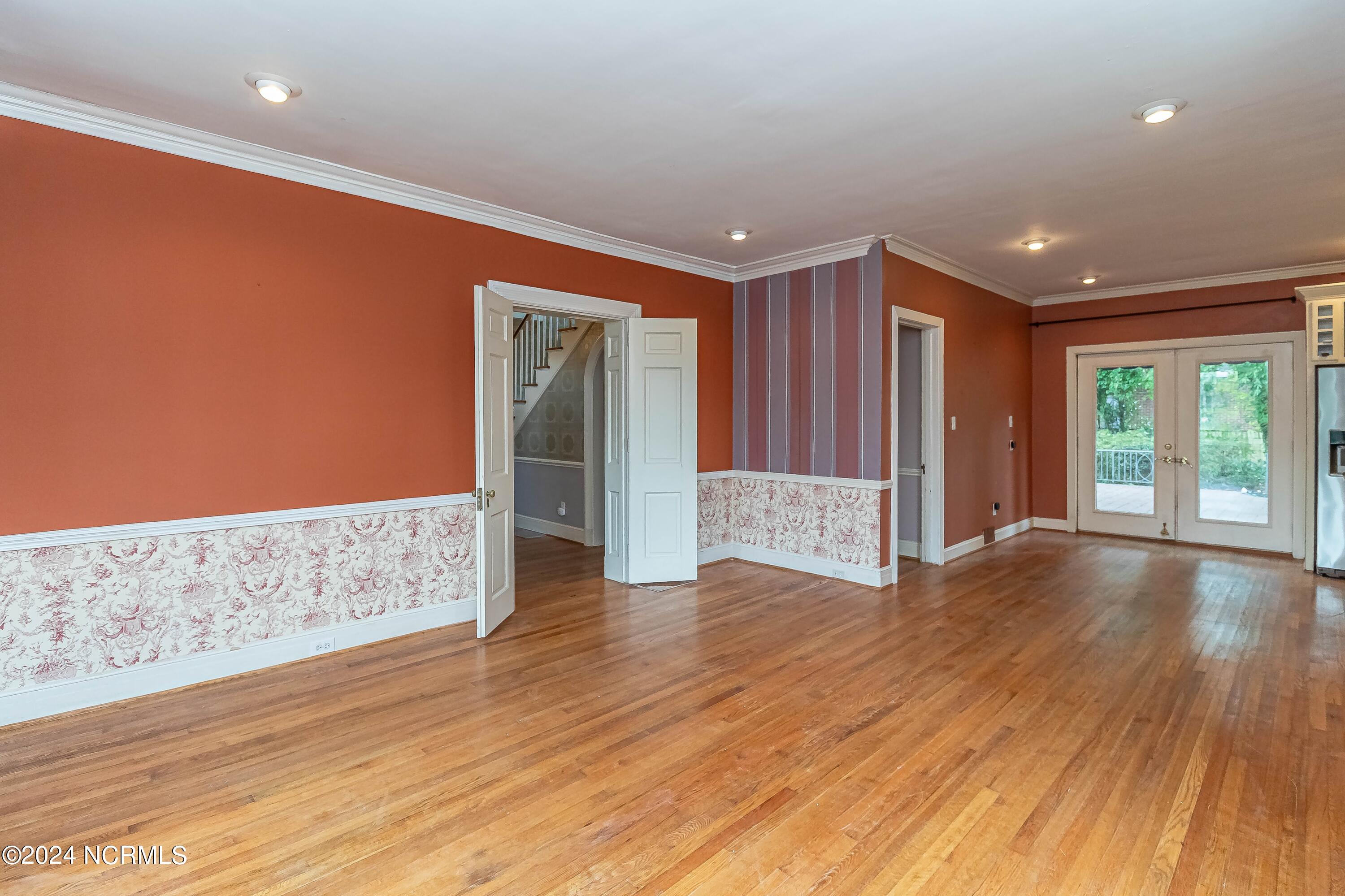 1108 E Pine Street Property Photo 33