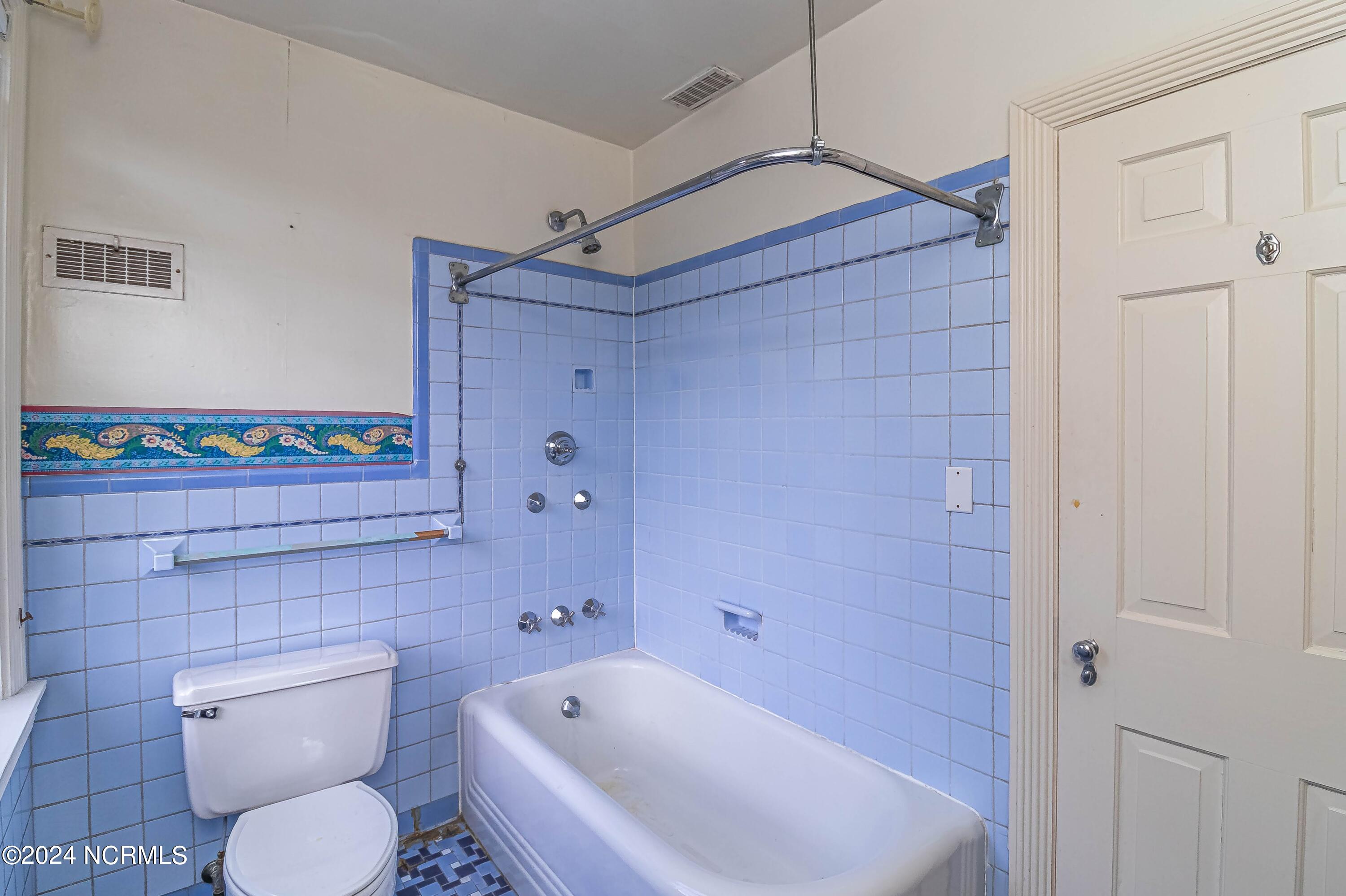 1108 E Pine Street Property Photo 36