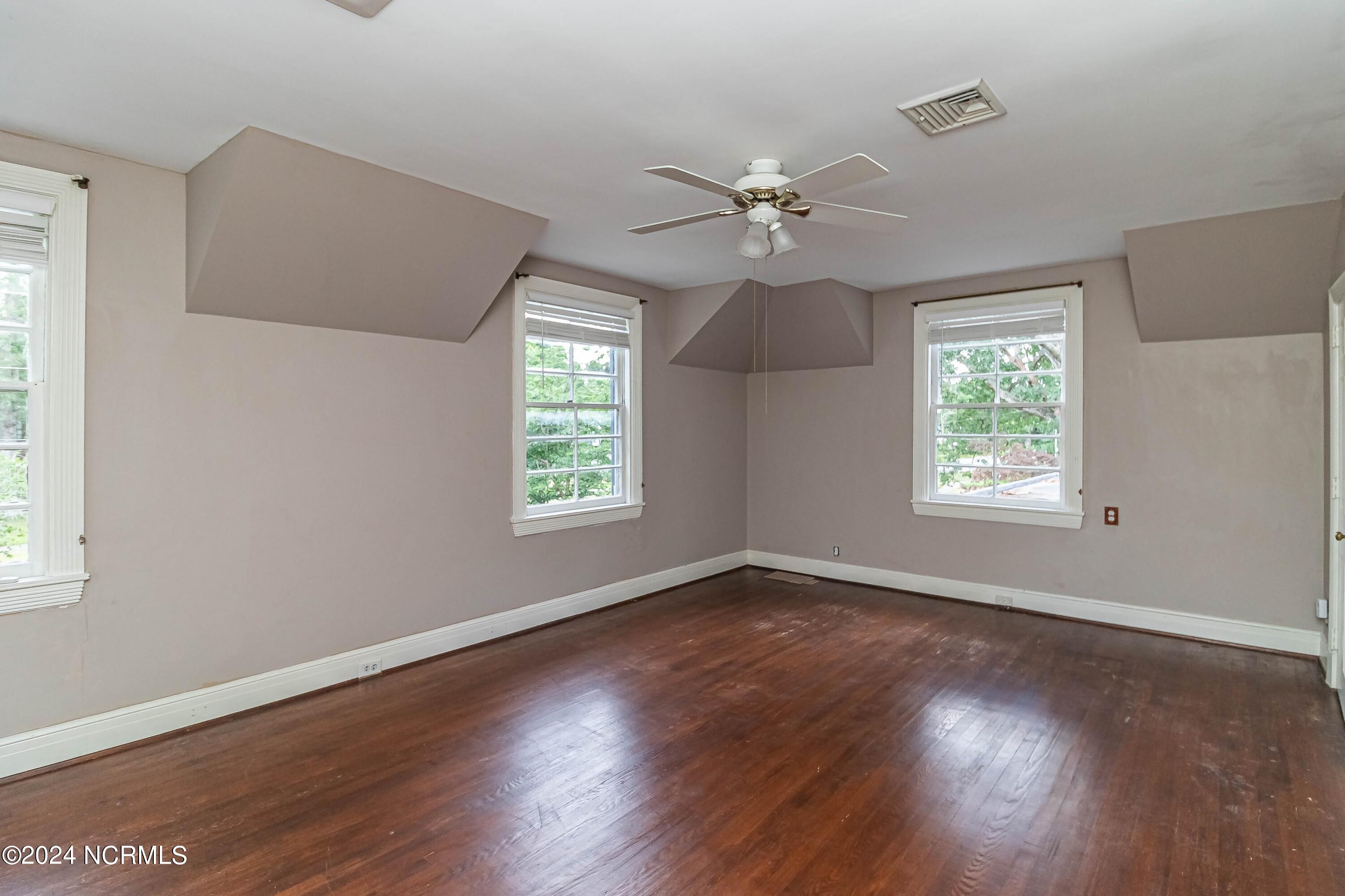 1108 E Pine Street Property Photo 37