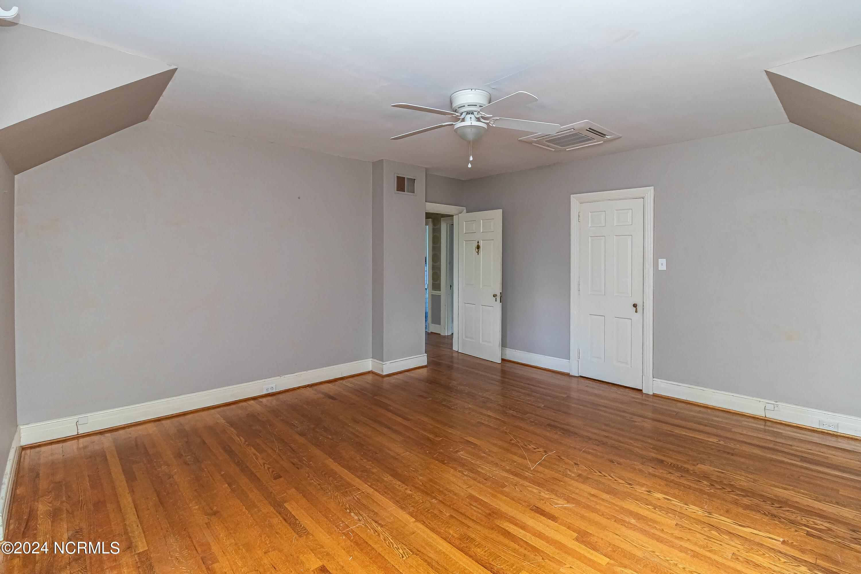 1108 E Pine Street Property Photo 41
