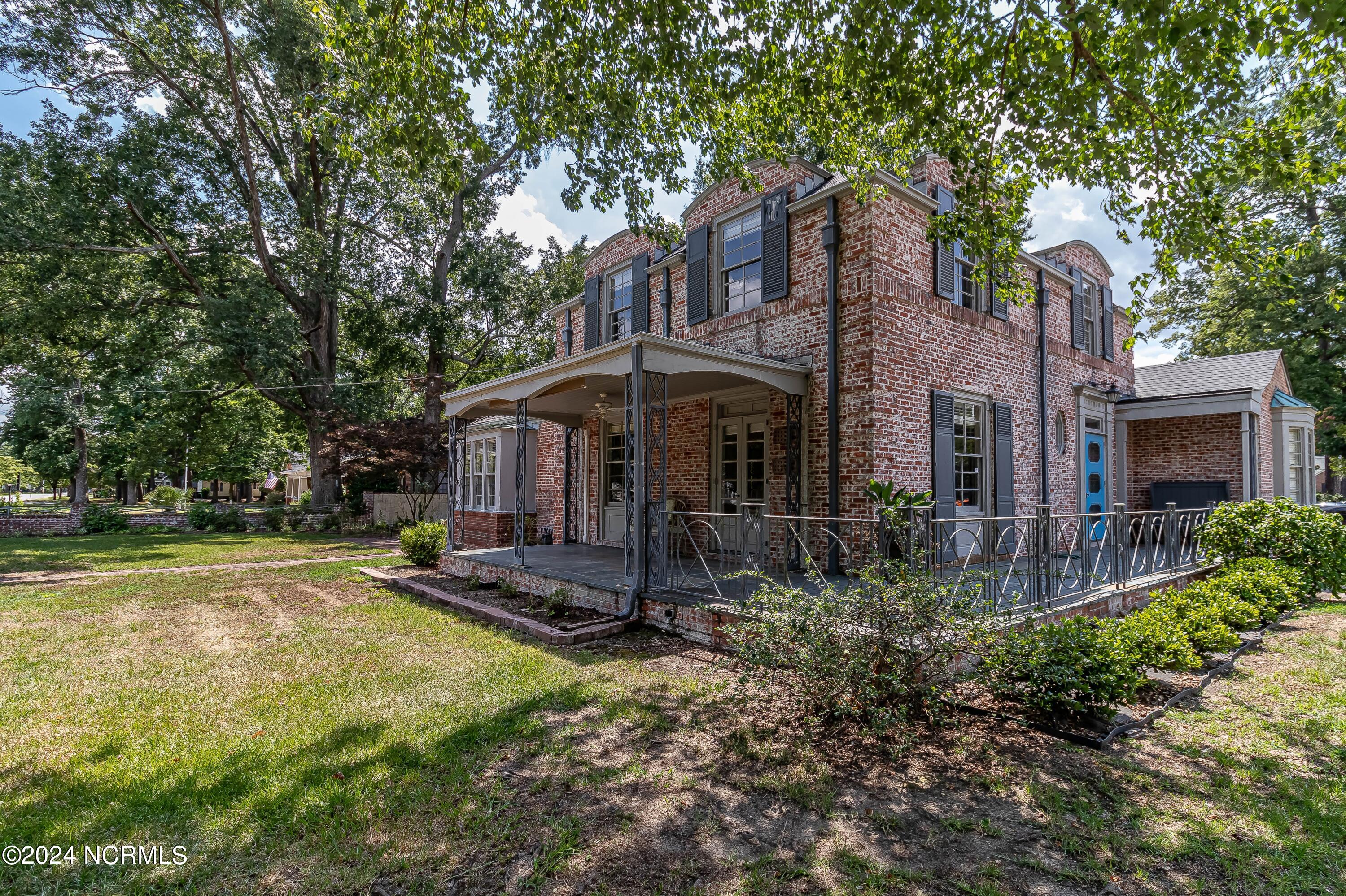 1108 E Pine Street Property Photo 60