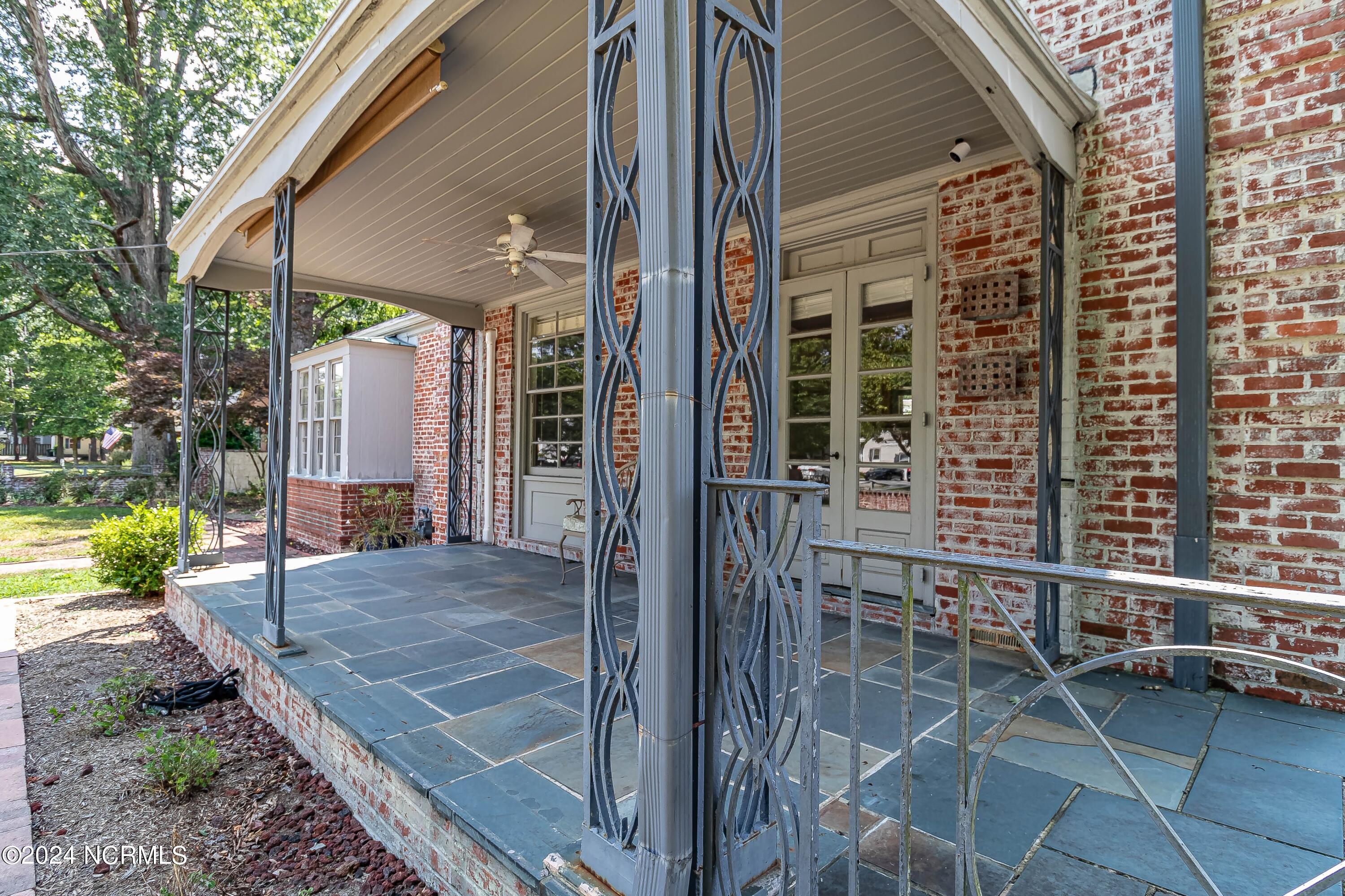 1108 E Pine Street Property Photo 61