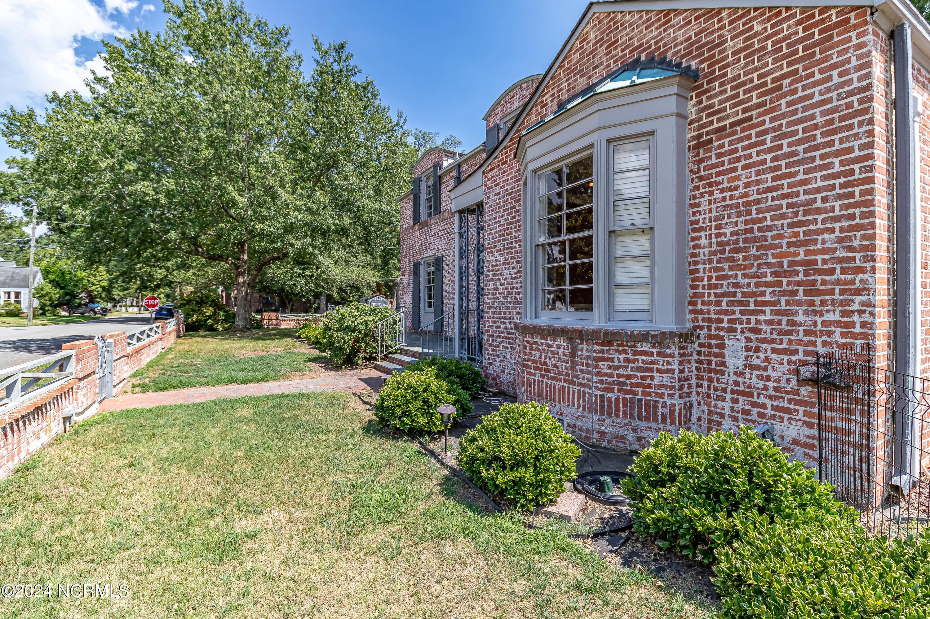 1108 E Pine Street Property Photo 68