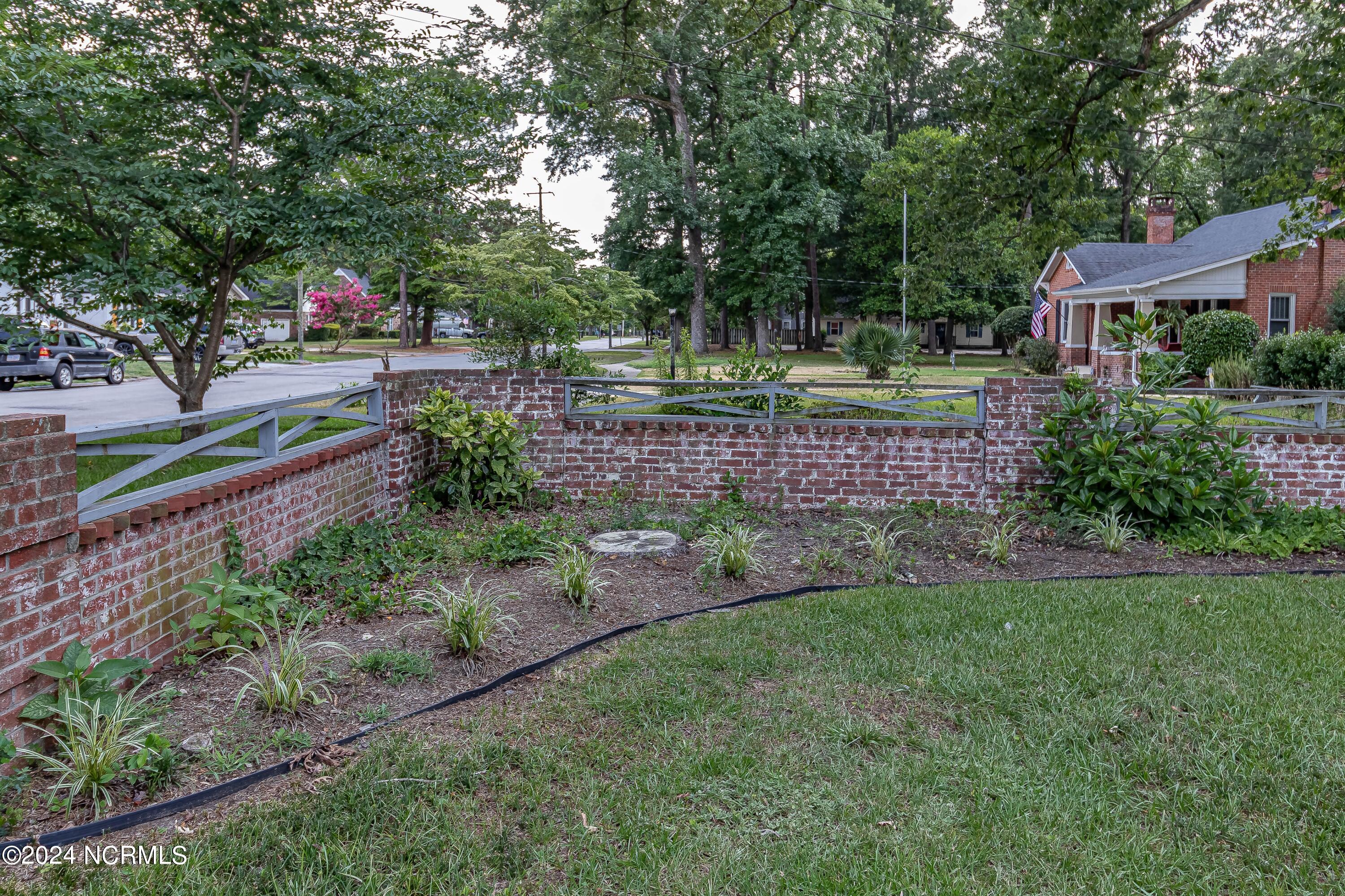 1108 E Pine Street Property Photo 70