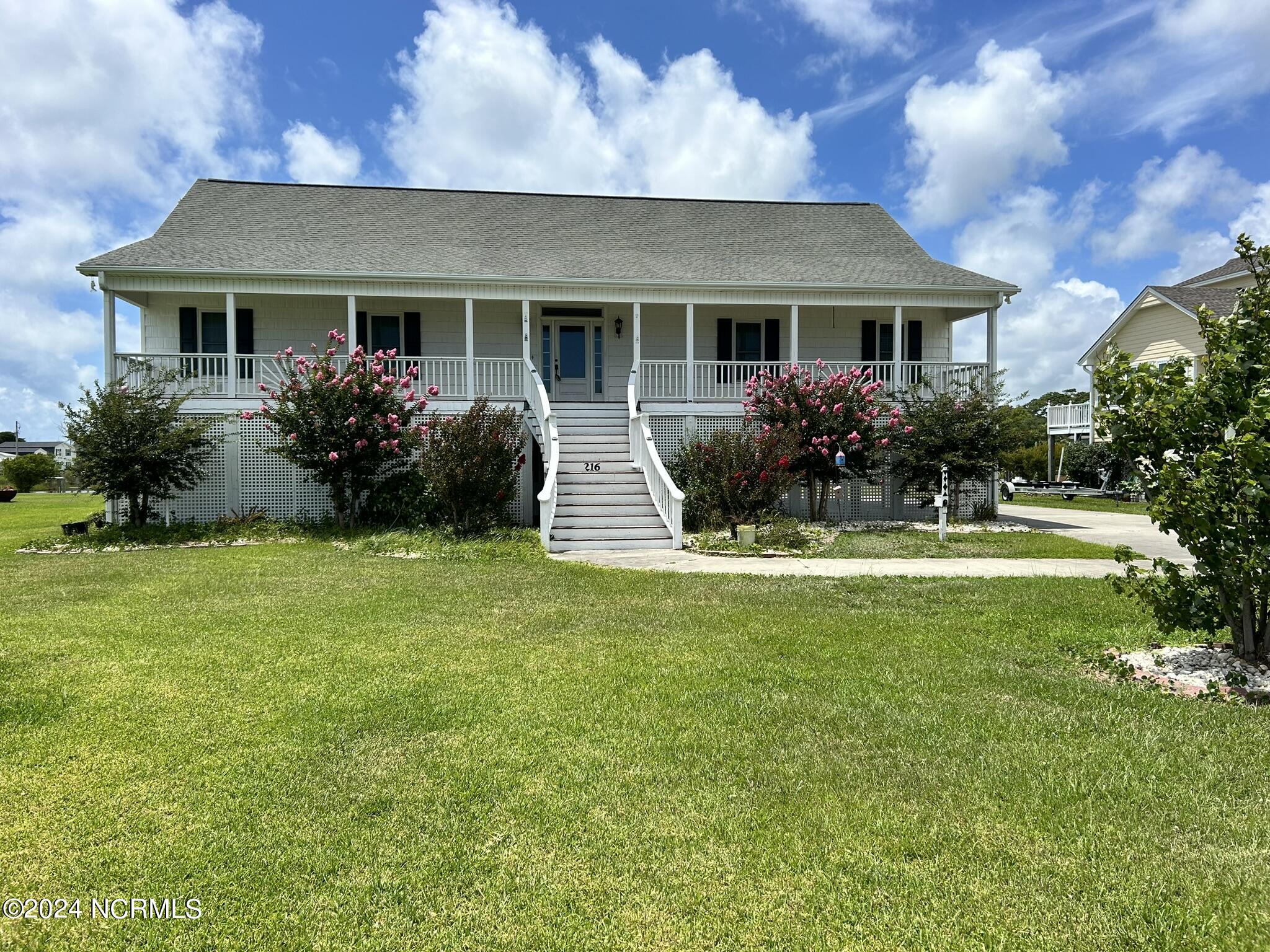 Harbor Point Real Estate Listings Main Image