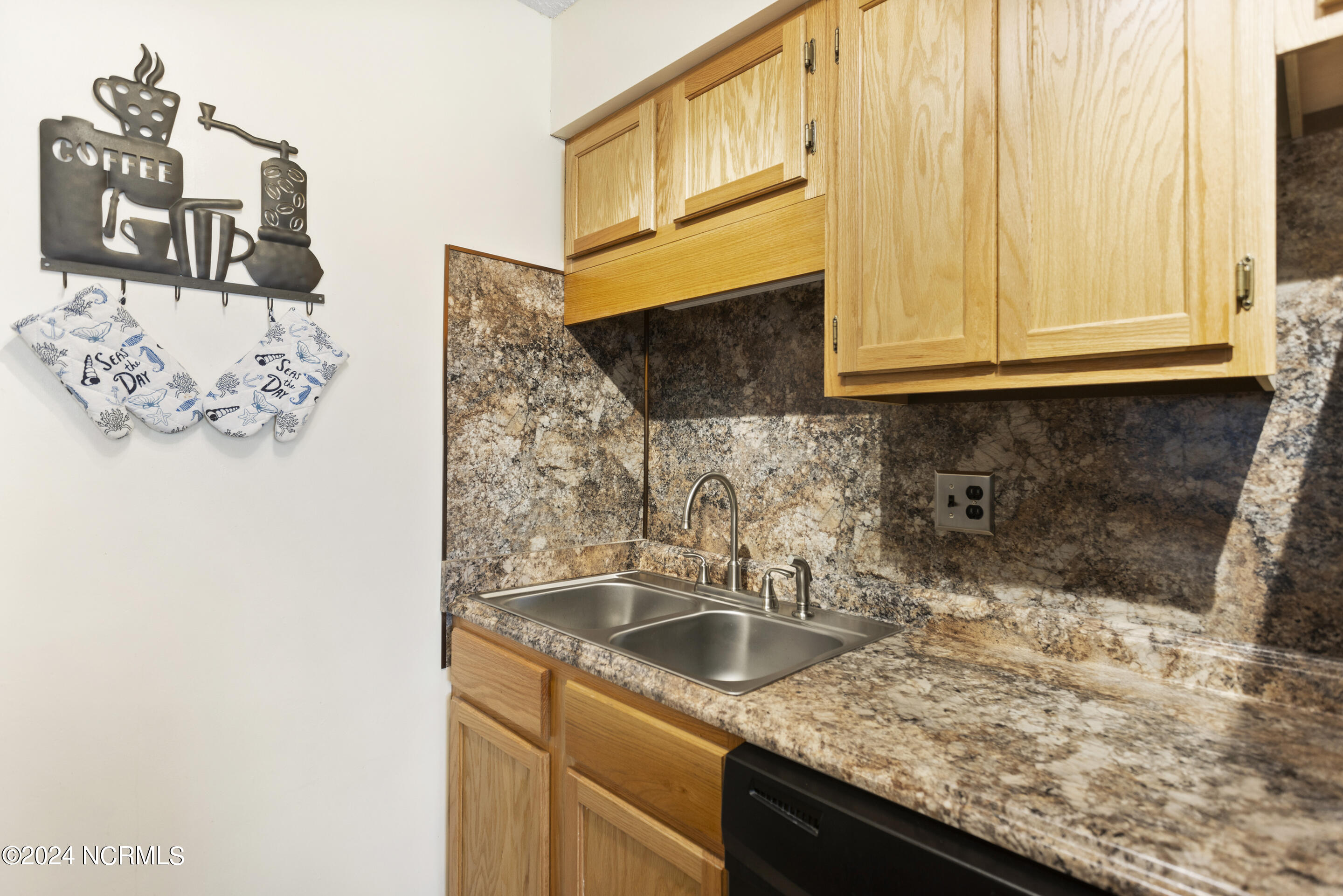 10170 Beach Drive 3107 Property Photo 12