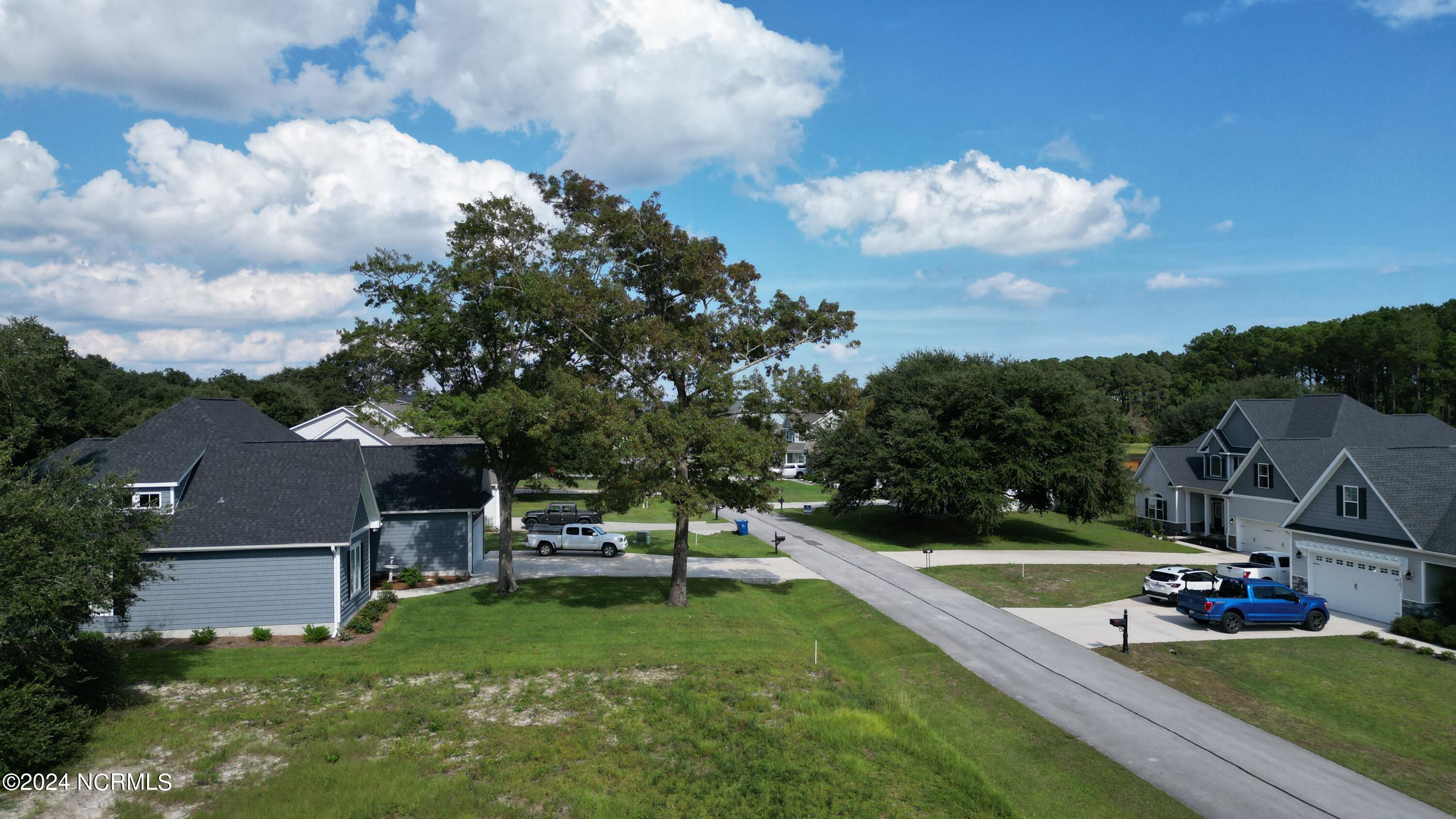 251 Tumbling Brook Lane Property Photo 23
