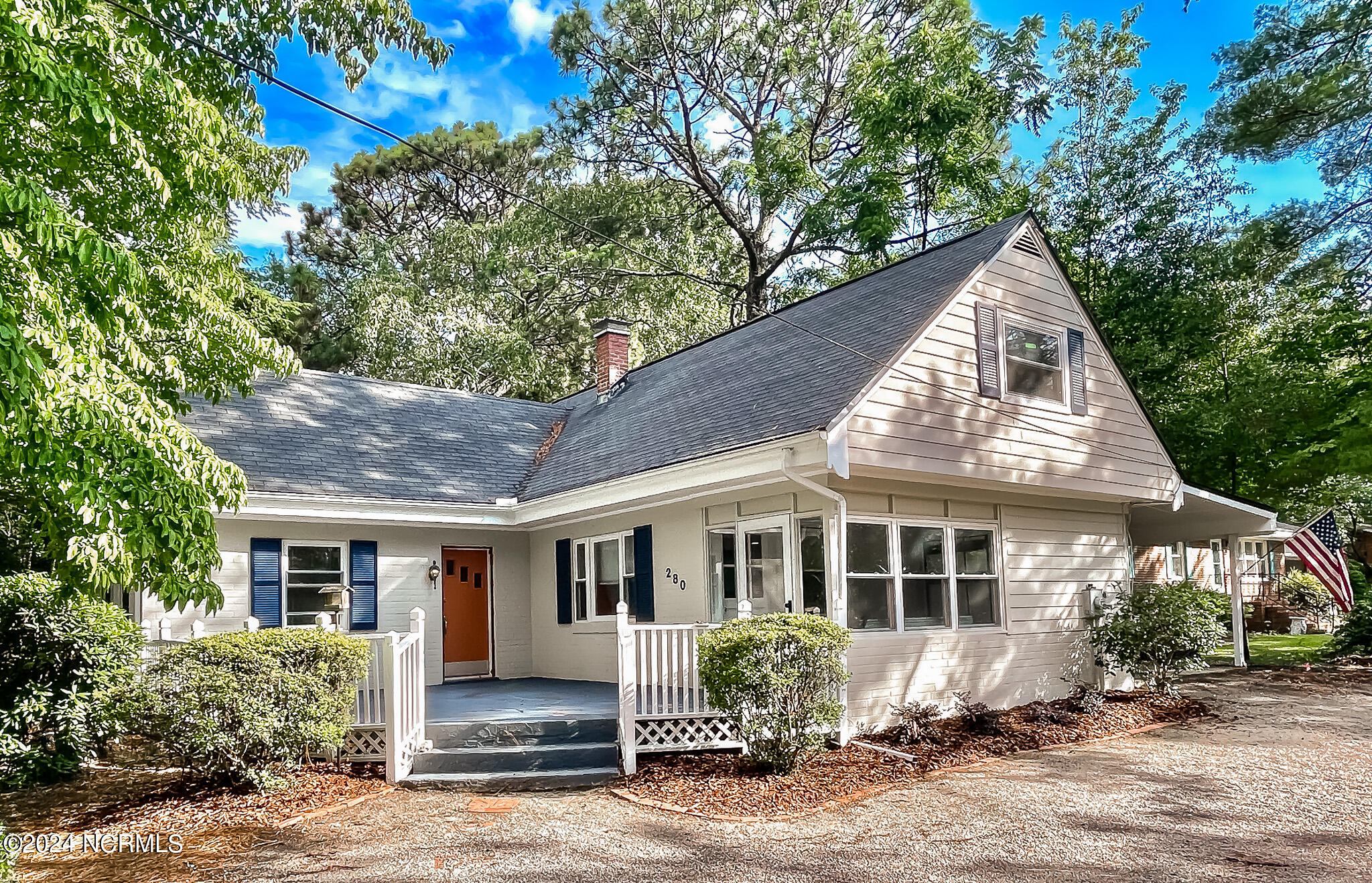 280 W Delaware Avenue Property Photo 4