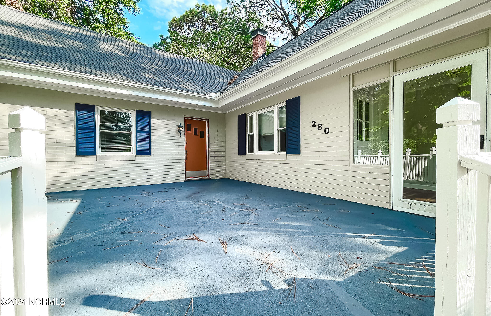 280 W Delaware Avenue Property Photo 6