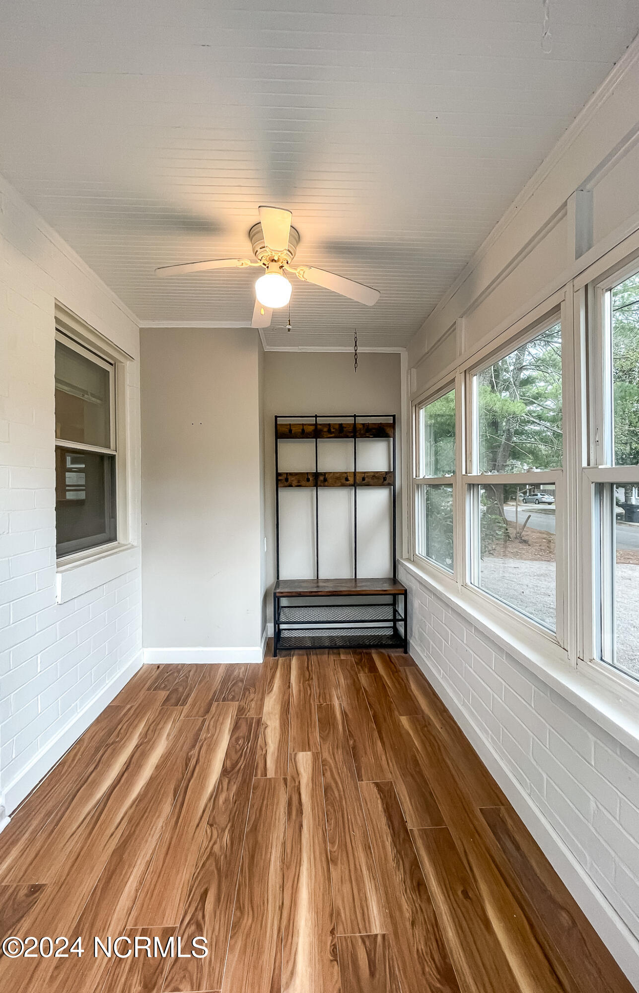 280 W Delaware Avenue Property Photo 7