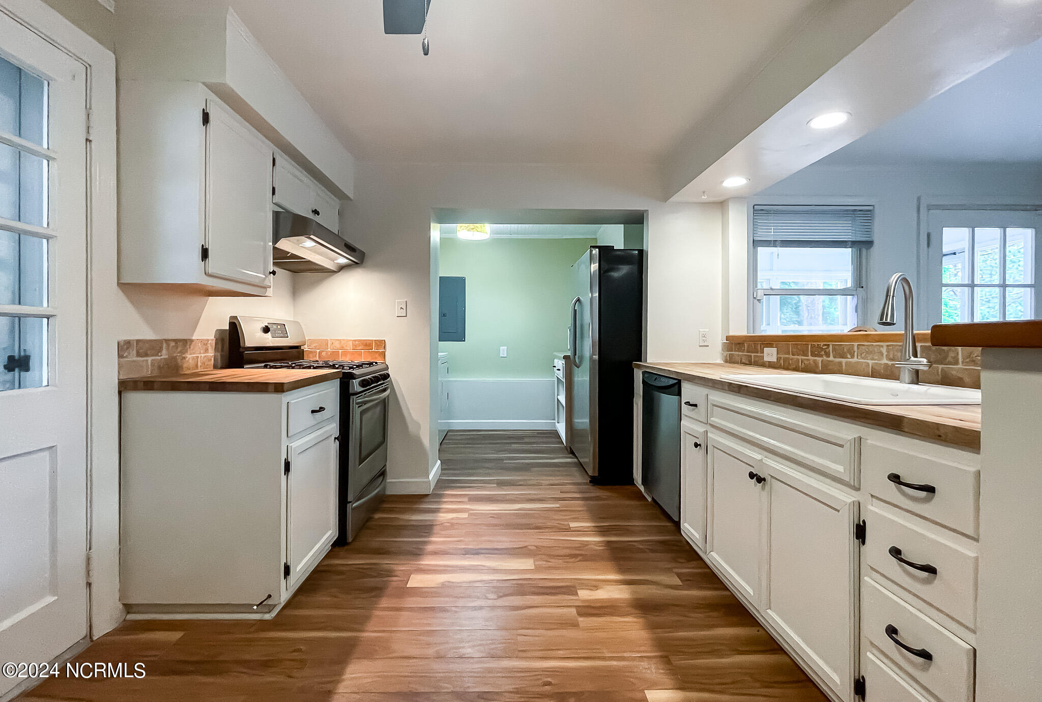 280 W Delaware Avenue Property Photo 16