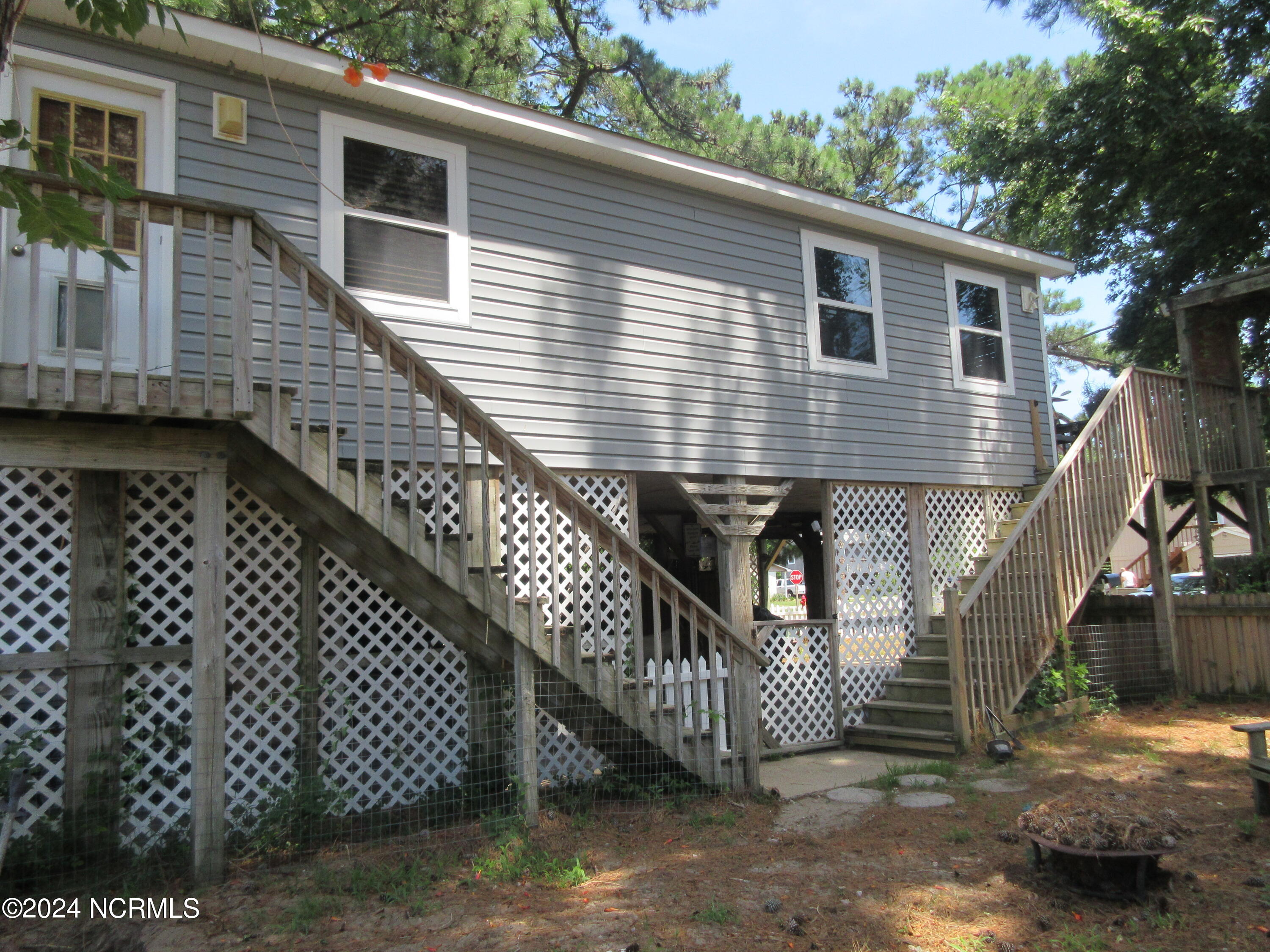 202 W Lost Colony Drive Property Photo 6