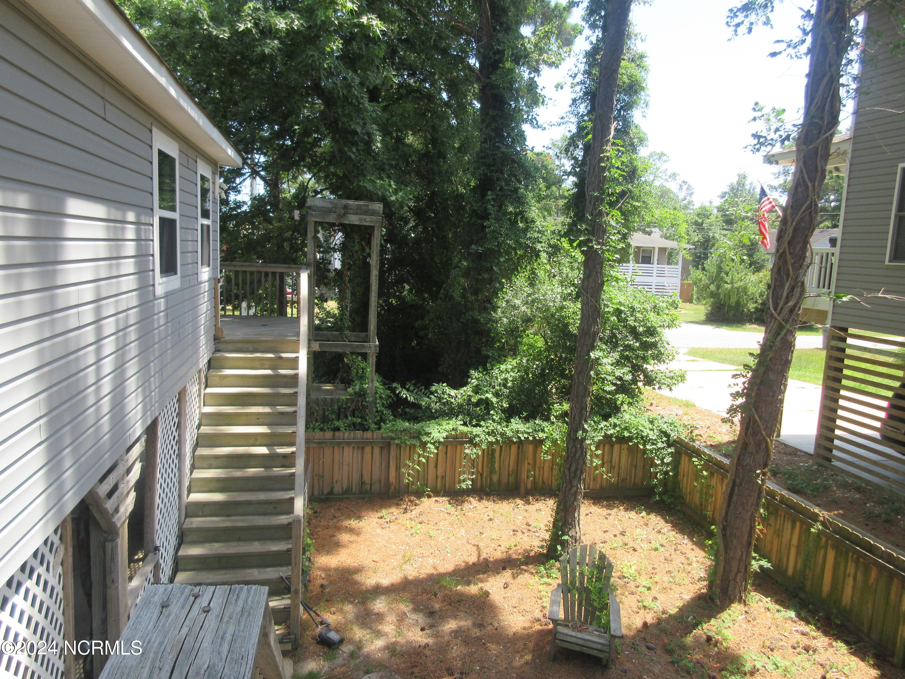 202 W Lost Colony Drive Property Photo 7