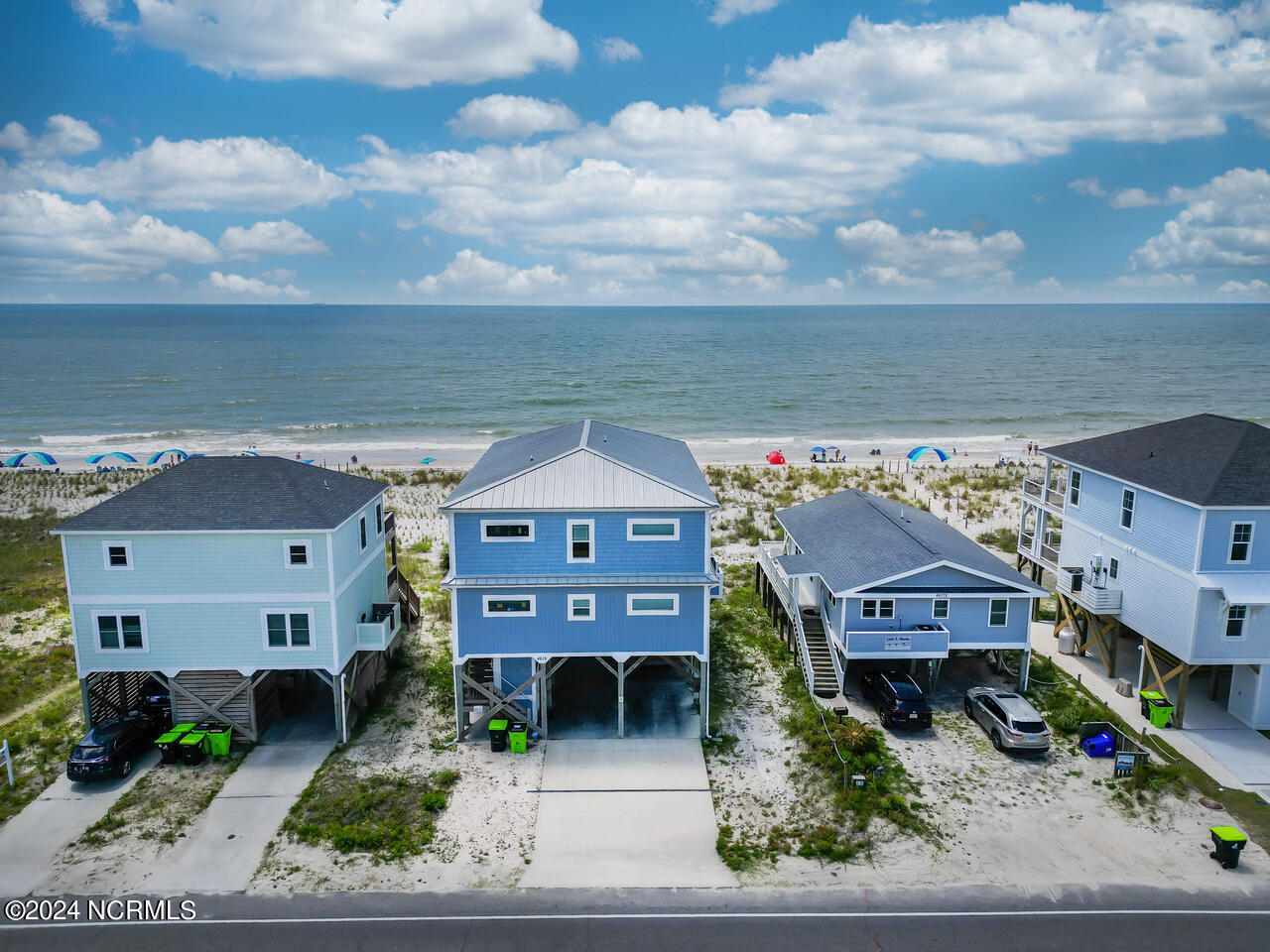 4619 E Beach Drive Property Photo 1