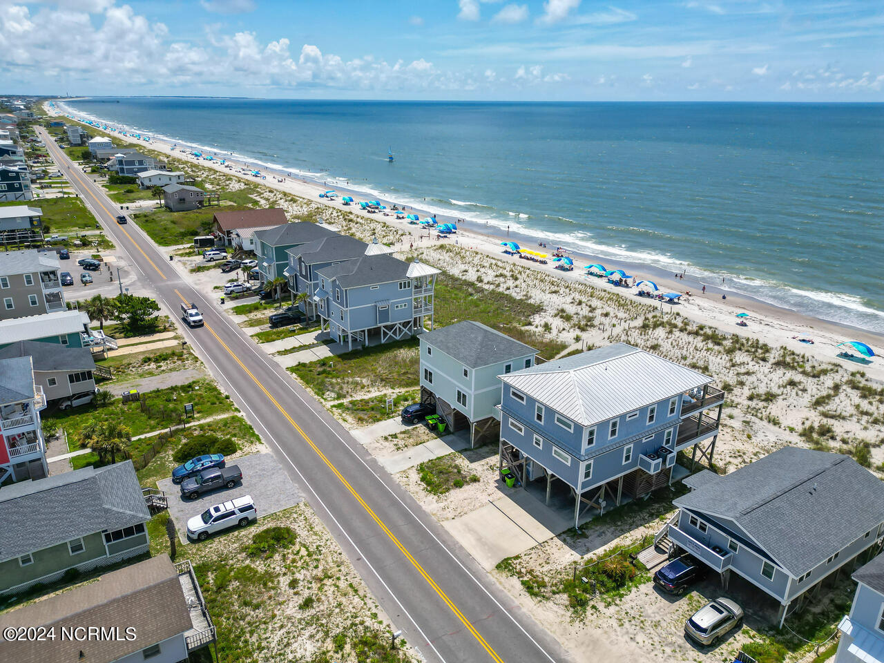 4619 E Beach Drive Property Photo 3