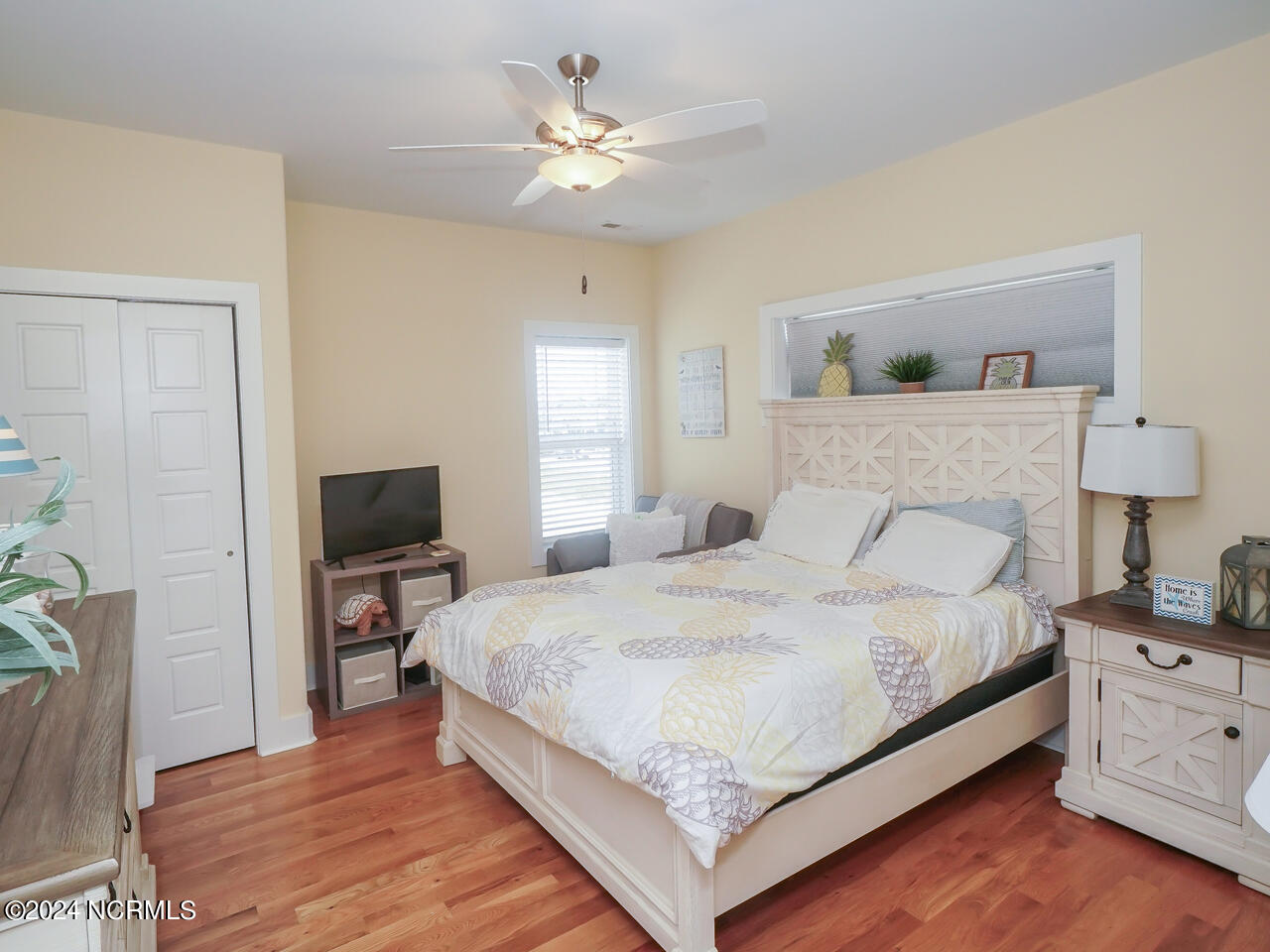 4619 E Beach Drive Property Photo 12