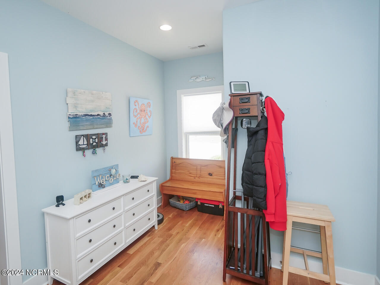 4619 E Beach Drive Property Photo 14