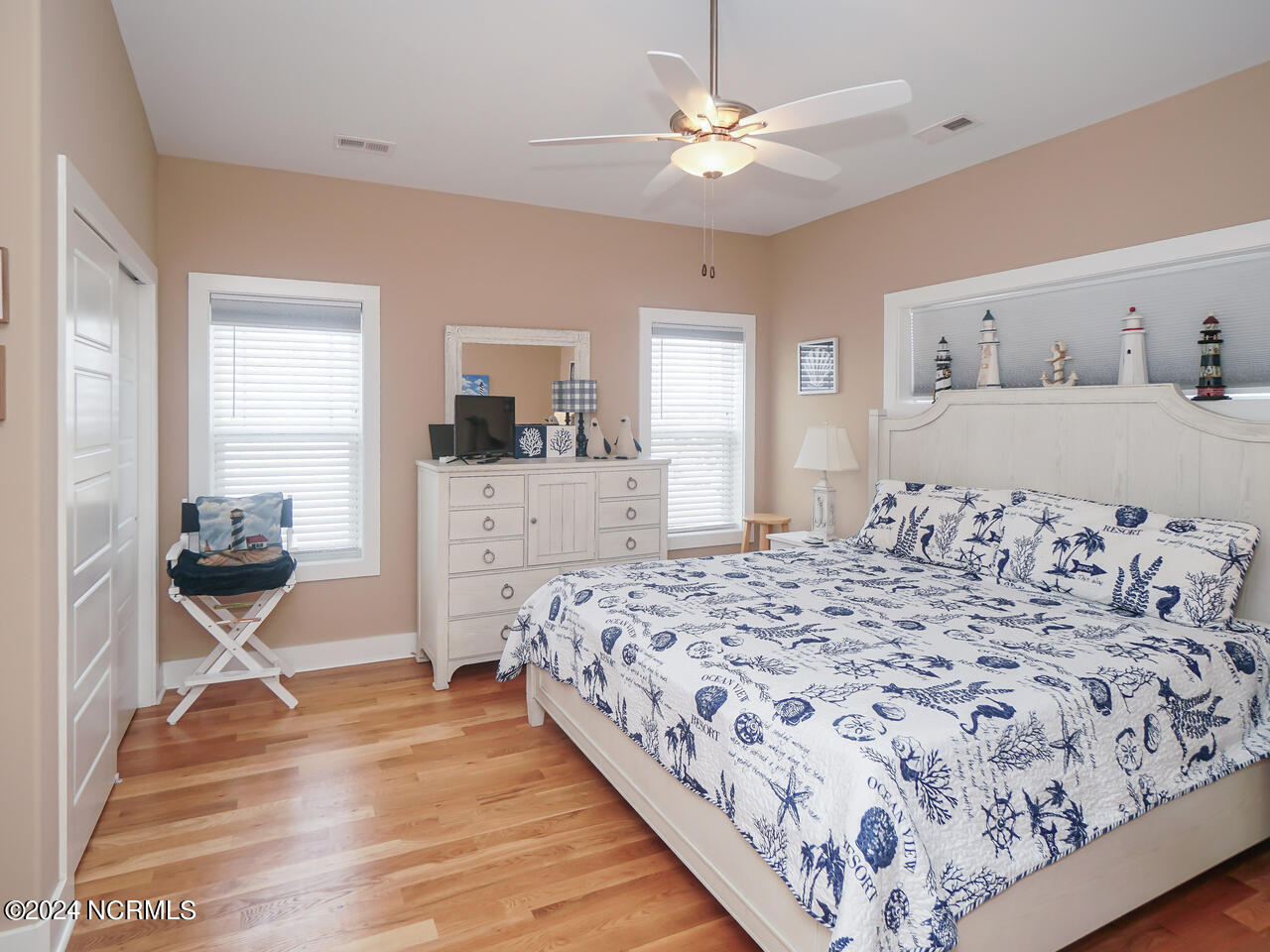 4619 E Beach Drive Property Photo 24