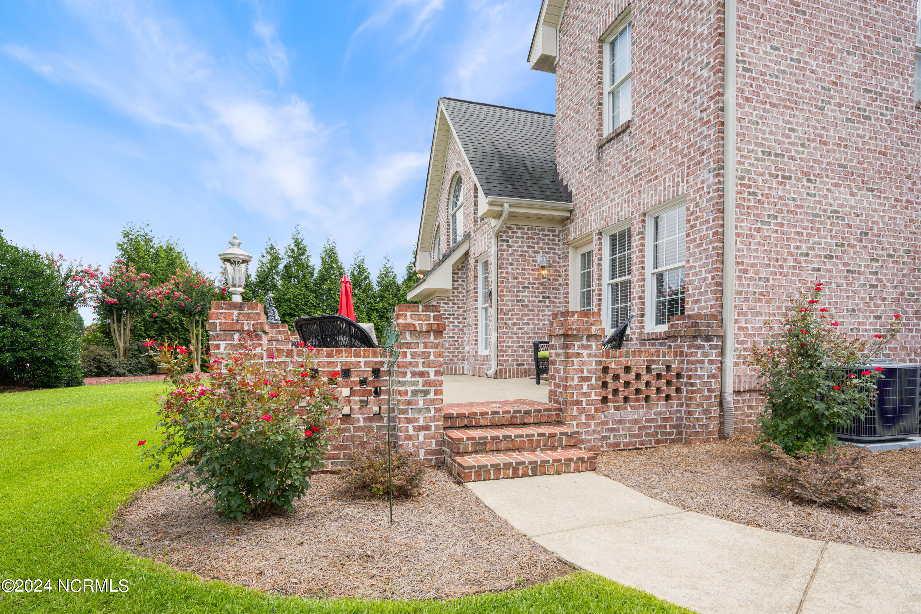 1102 Sunset Drive Property Photo 9