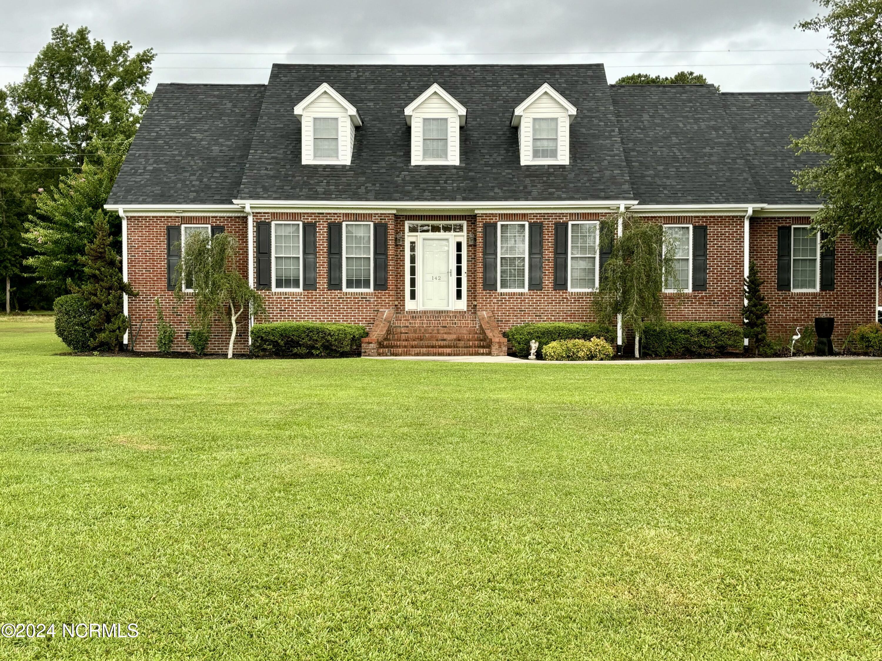 142 Timberlake Drive Property Photo 1