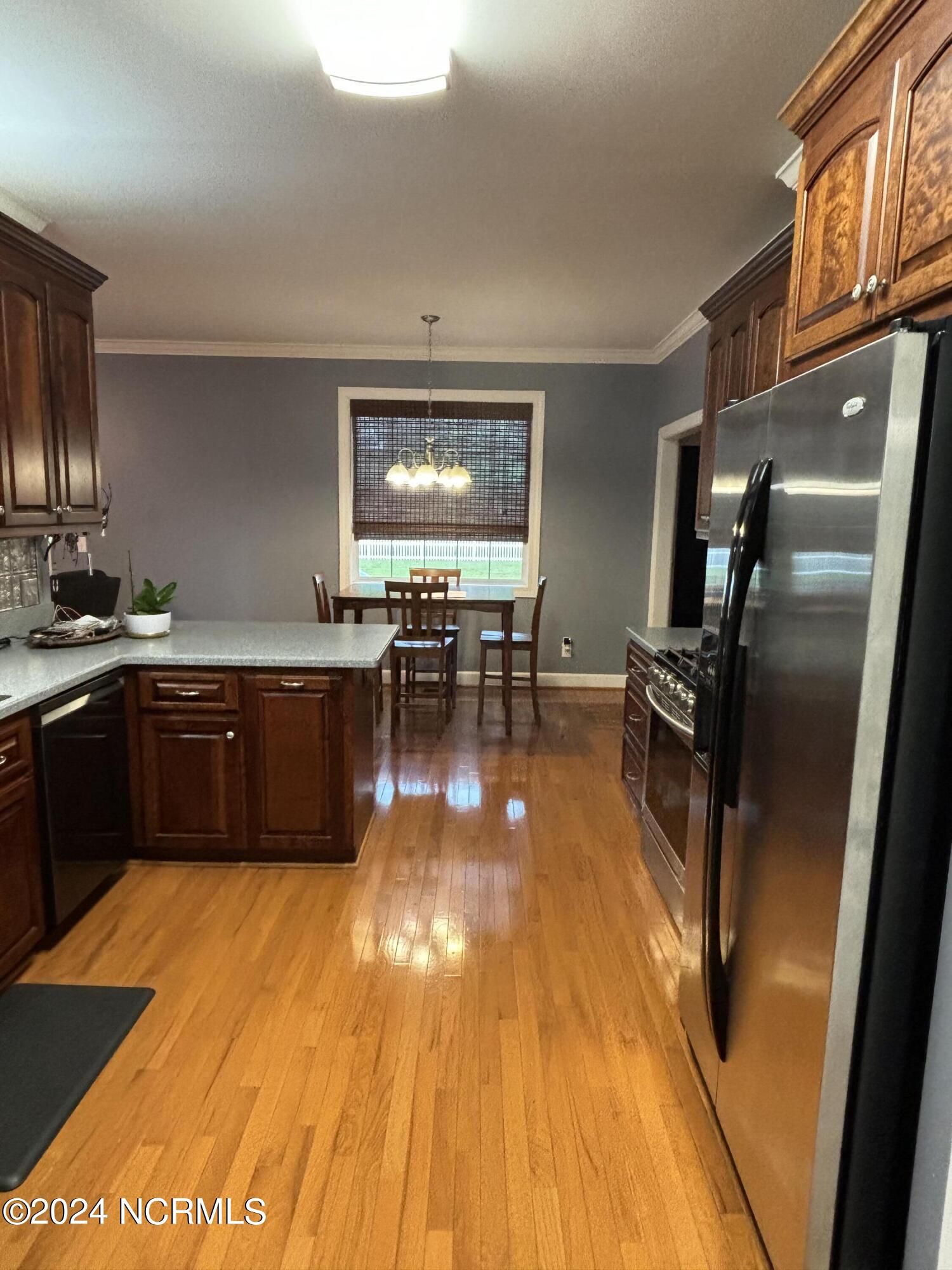 142 Timberlake Drive Property Photo 4