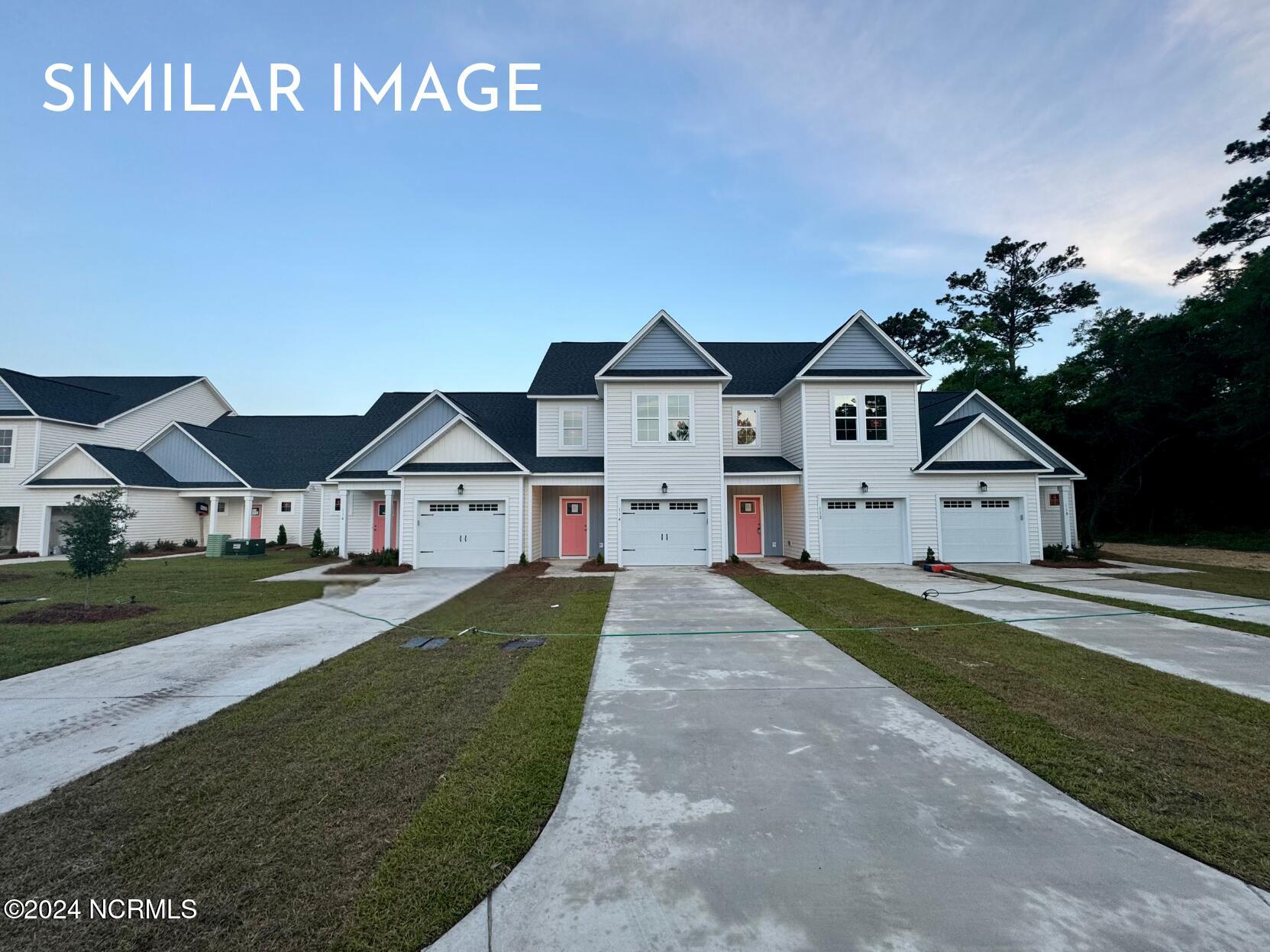 136 Coastline Circle Property Photo